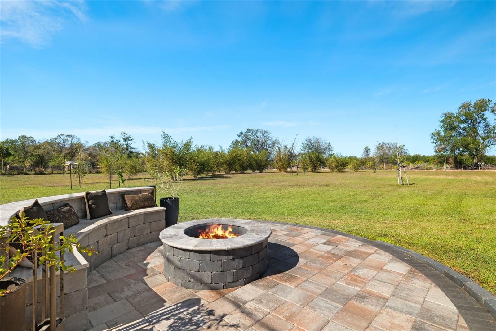 ARCADIA GRVS INC - Residential