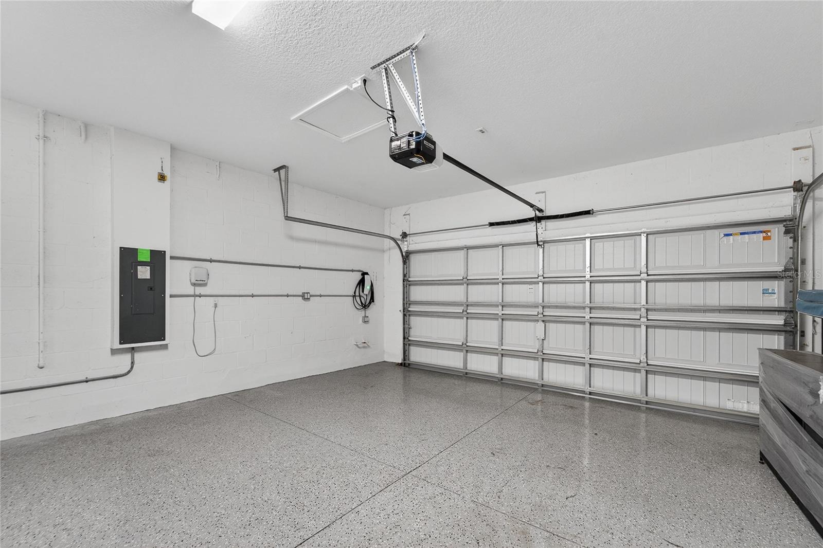 WHISPERING PINES PH 2 - Residential