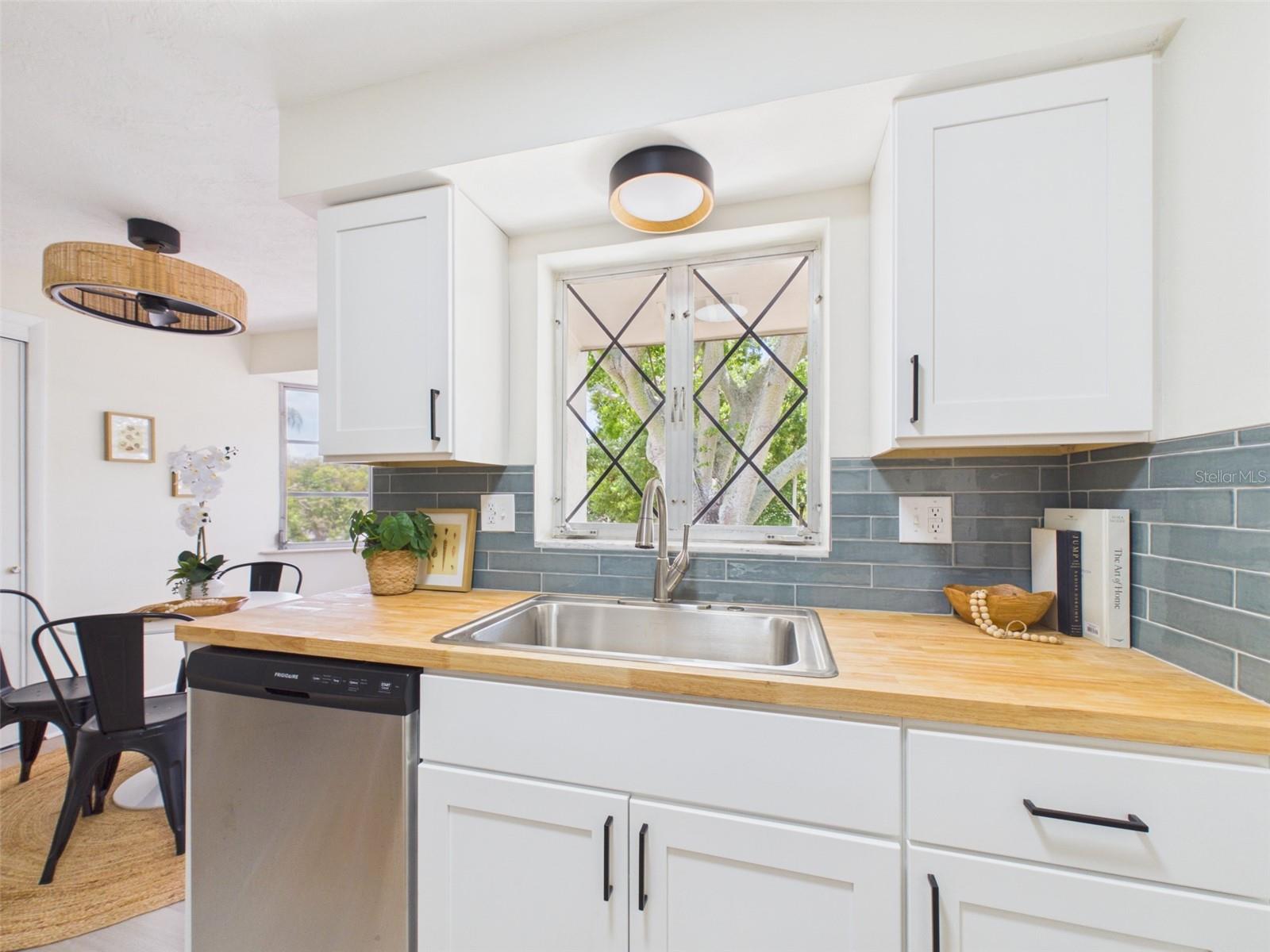 CURLEW GROVES UNIT ONE - Residential