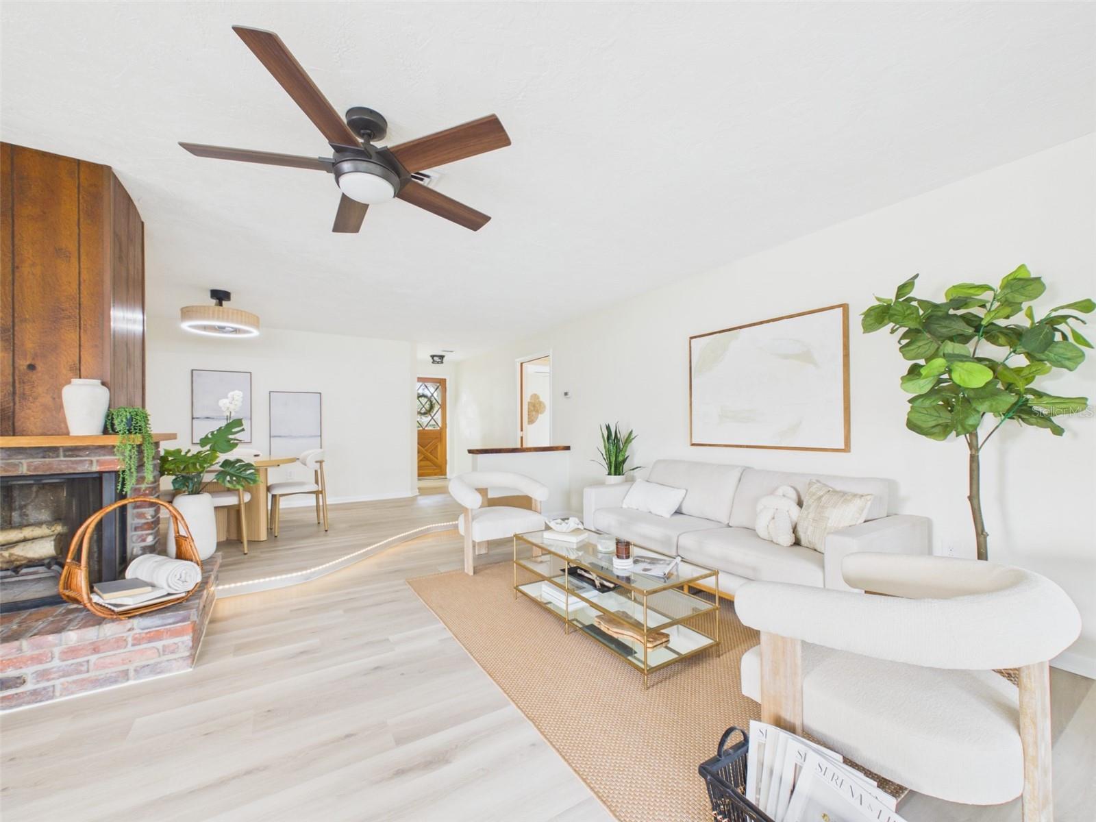 CURLEW GROVES UNIT ONE - Residential