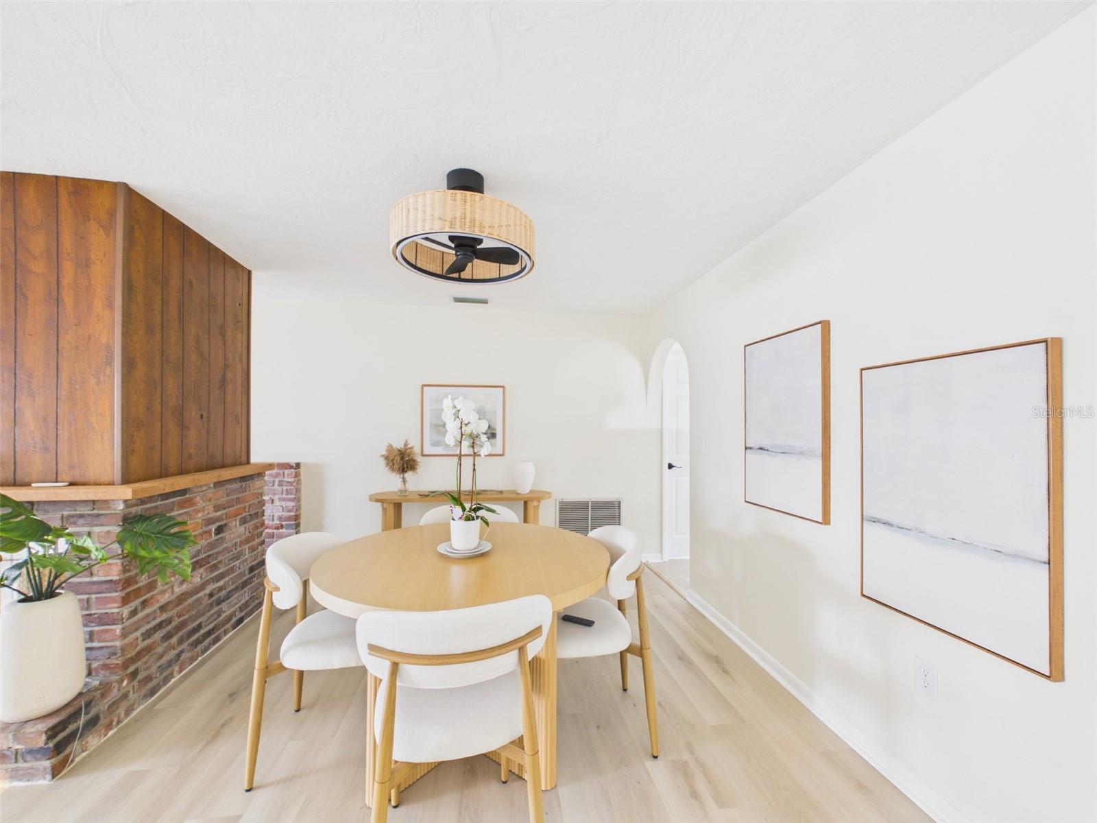 CURLEW GROVES UNIT ONE - Residential