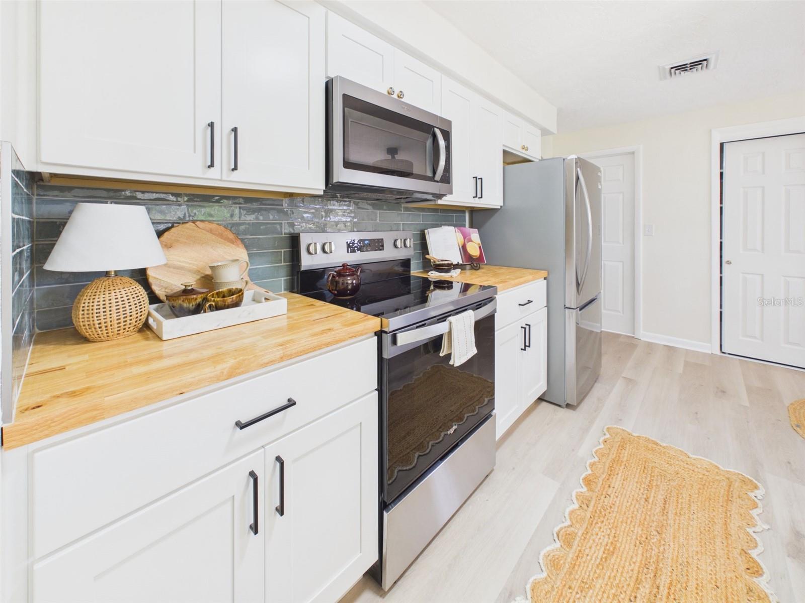 CURLEW GROVES UNIT ONE - Residential