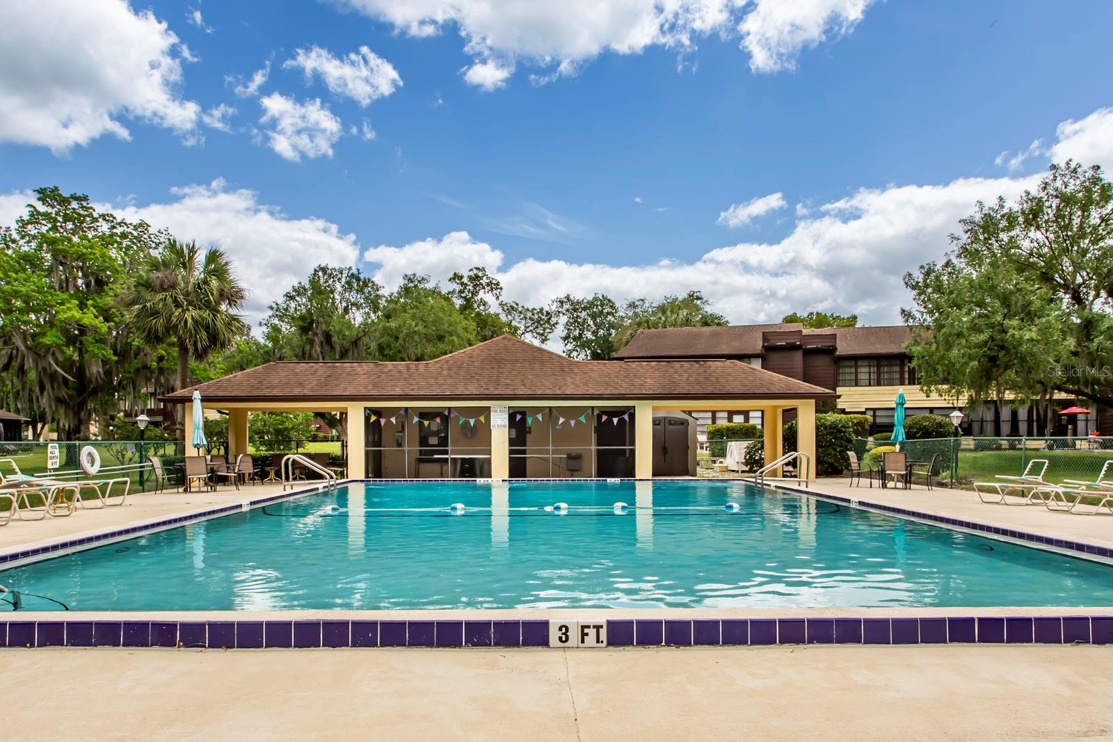 FAIRWAYS/SILVER SHORES CONDO 07 - Residential