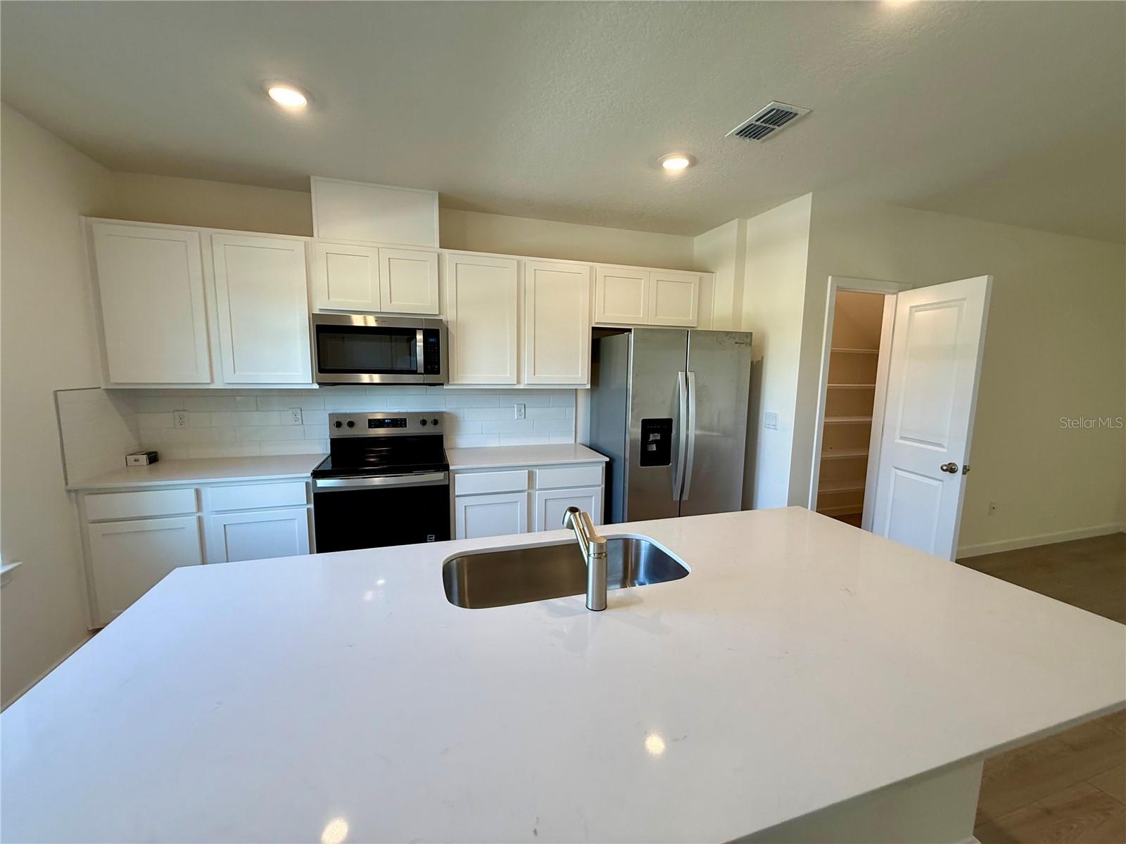 WATERLEIGH - Residential Lease