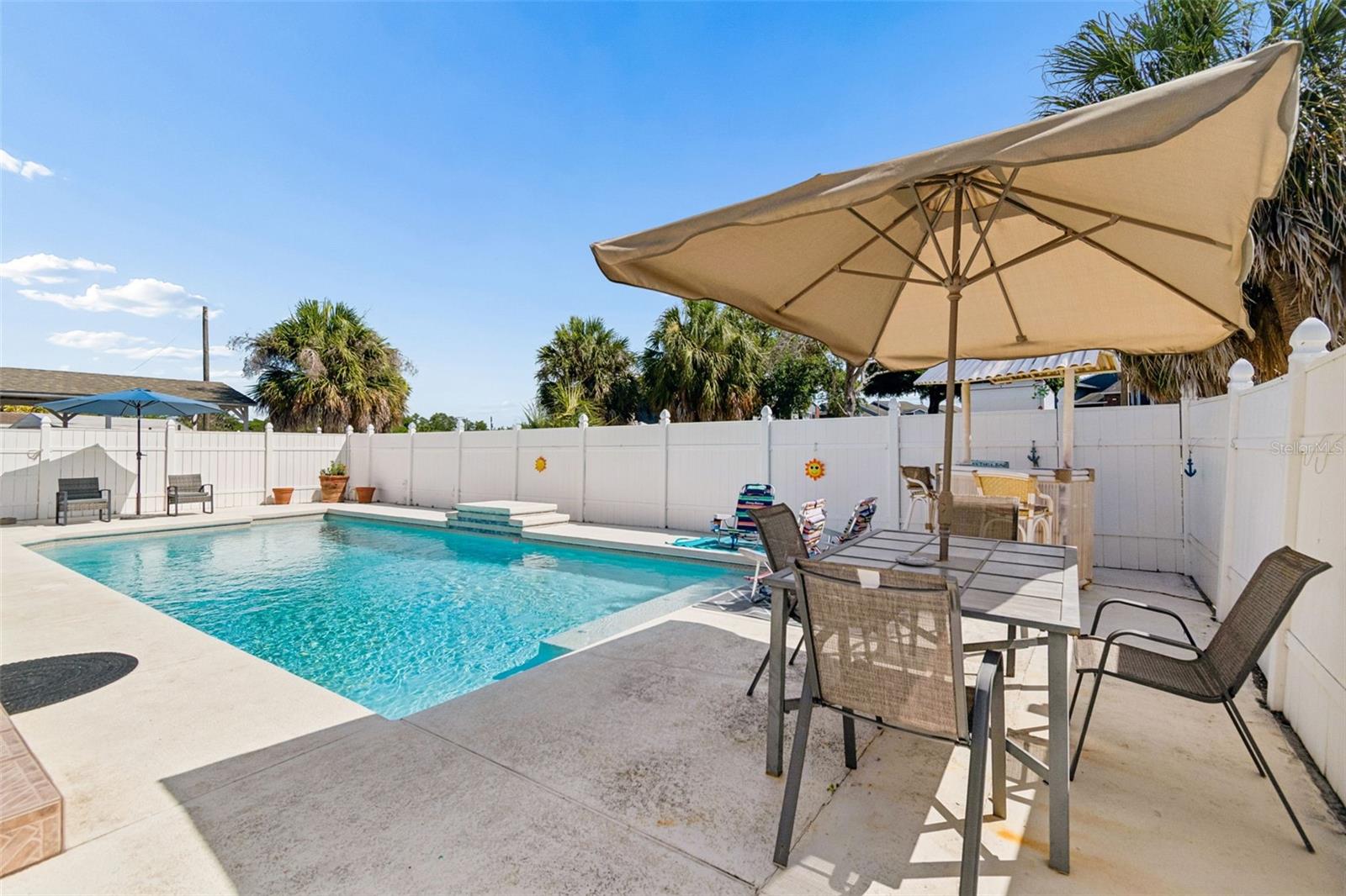 TAMPA SHORES INC #1 UN 1A REP - Residential