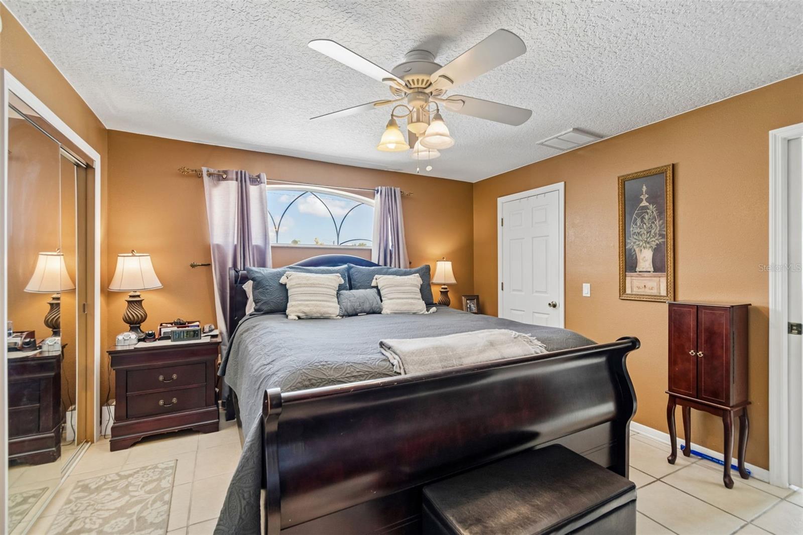 TAMPA SHORES INC #1 UN 1A REP - Residential
