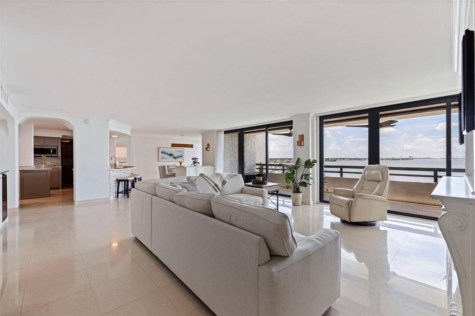5700 MARINER - Residential
