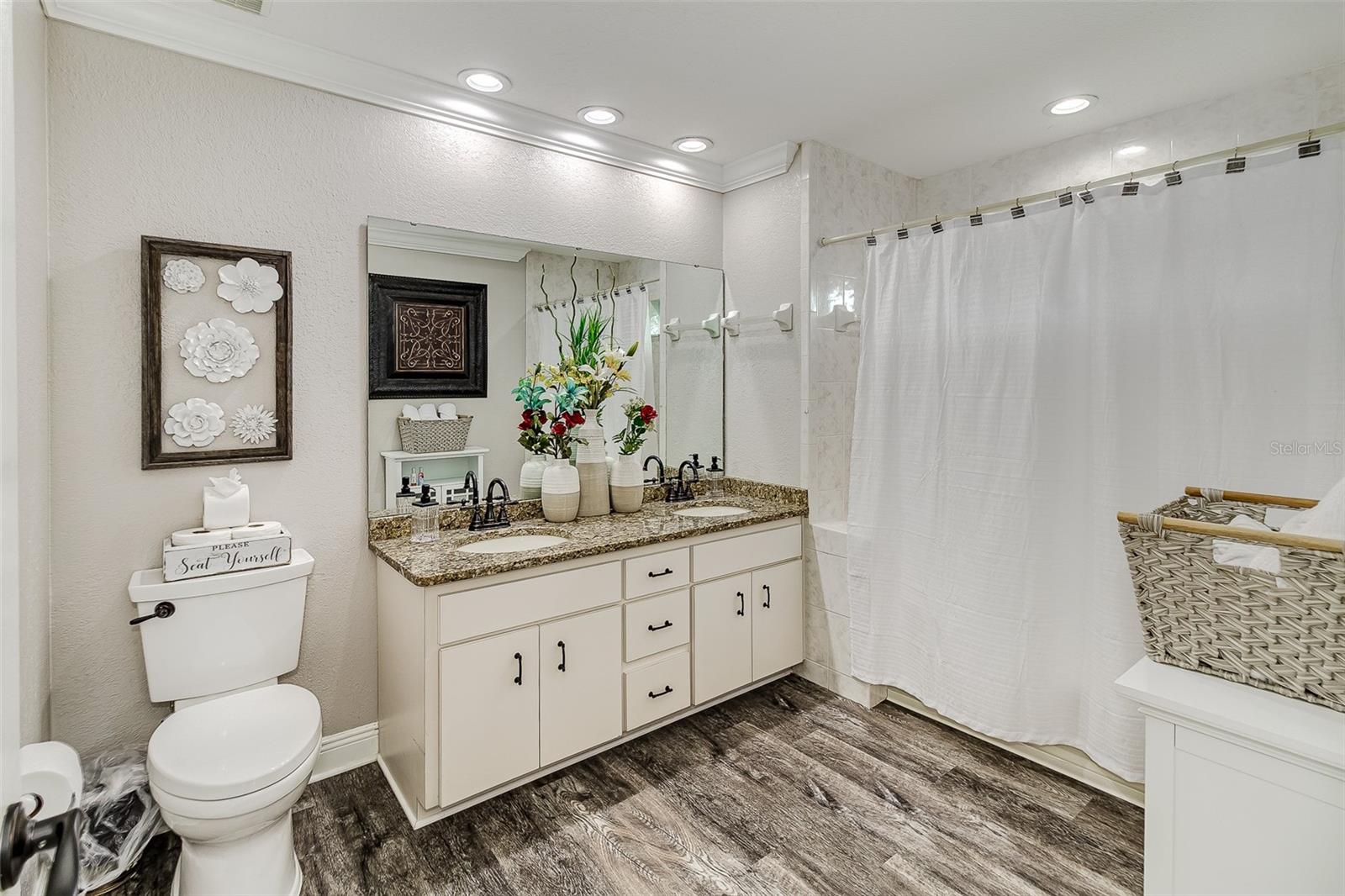 WOODBURY PH TWO ADD - Residential Lease