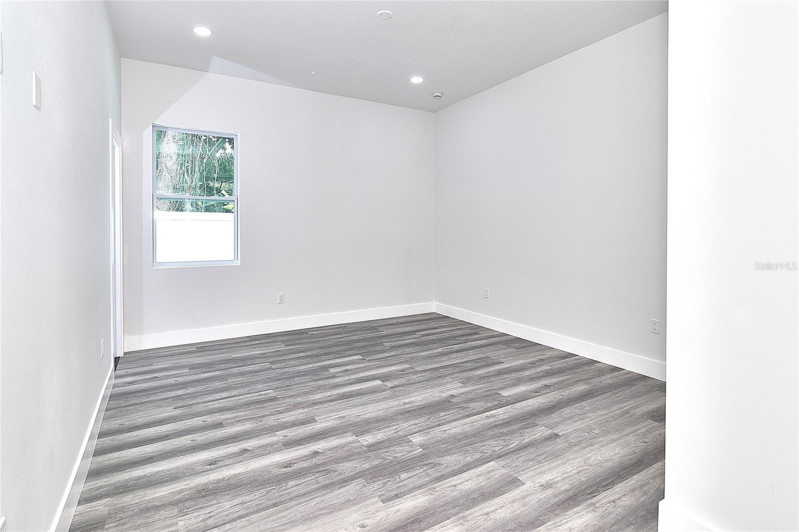 PINELLAS GROVES - Residential