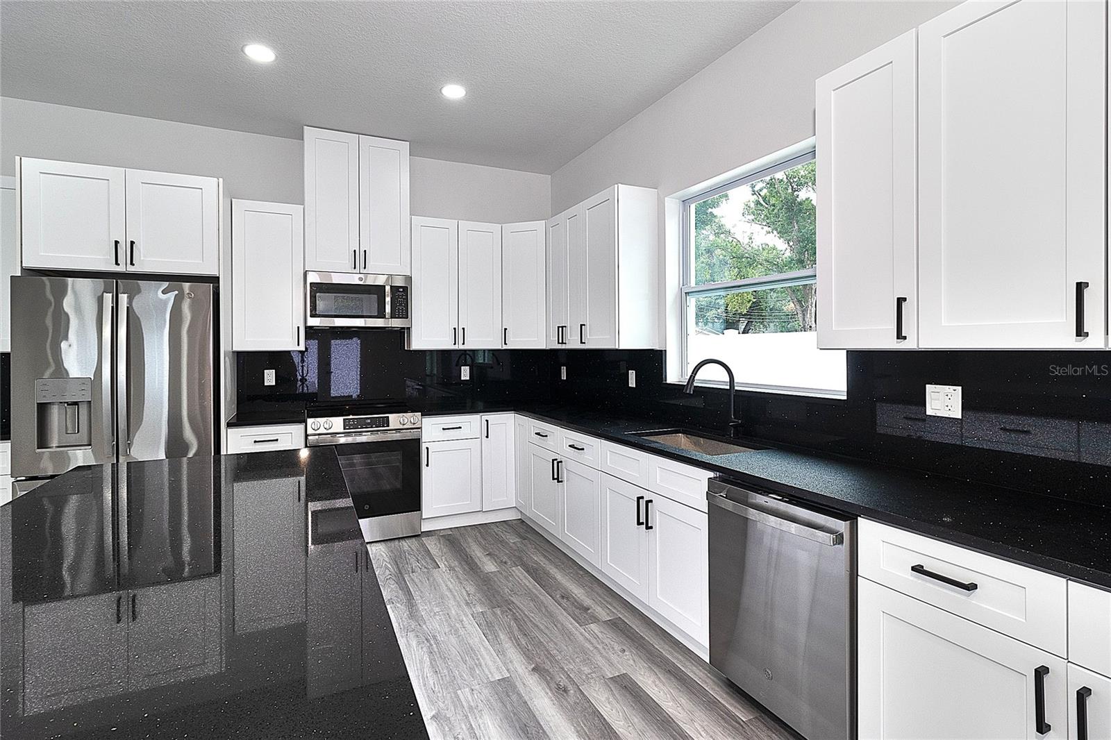 PINELLAS GROVES - Residential