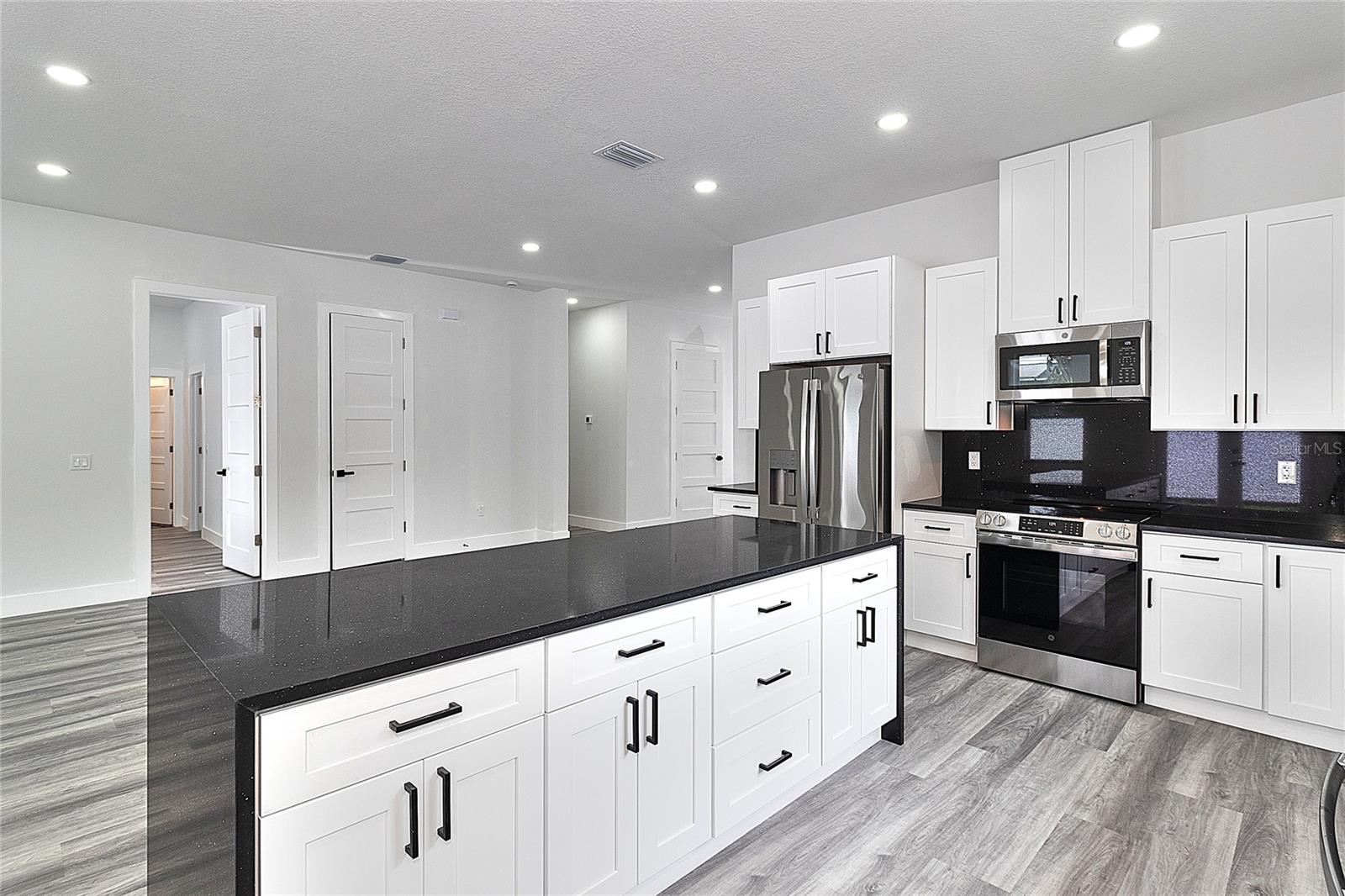 PINELLAS GROVES - Residential