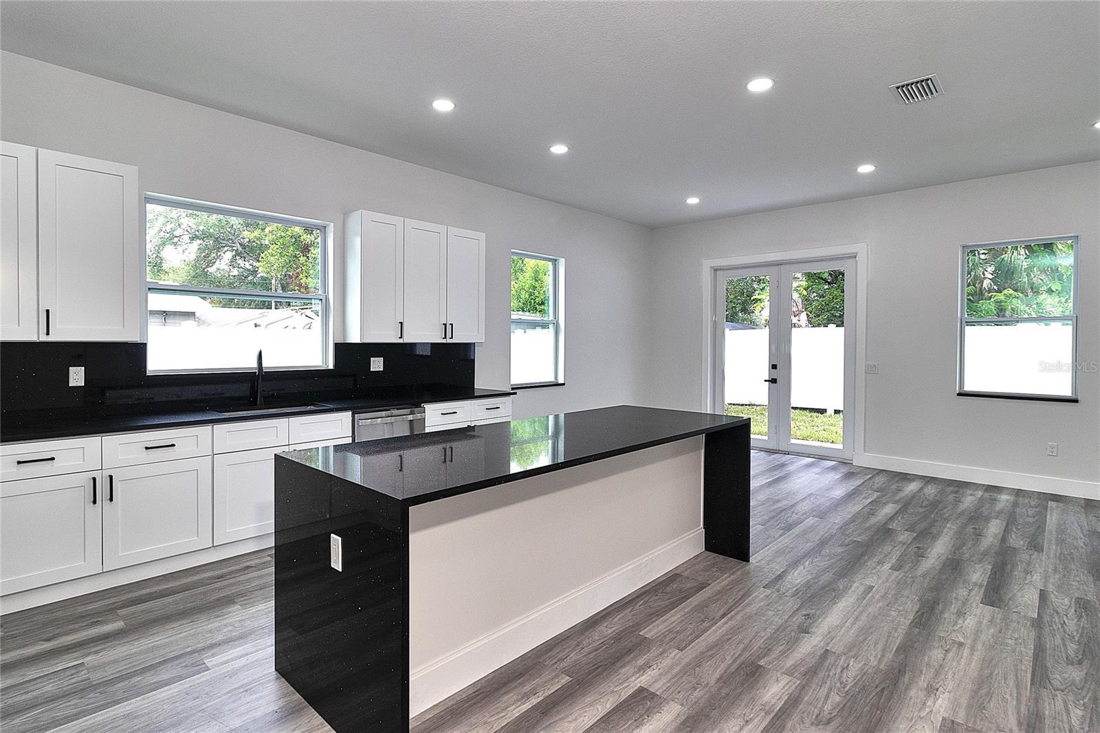 PINELLAS GROVES - Residential