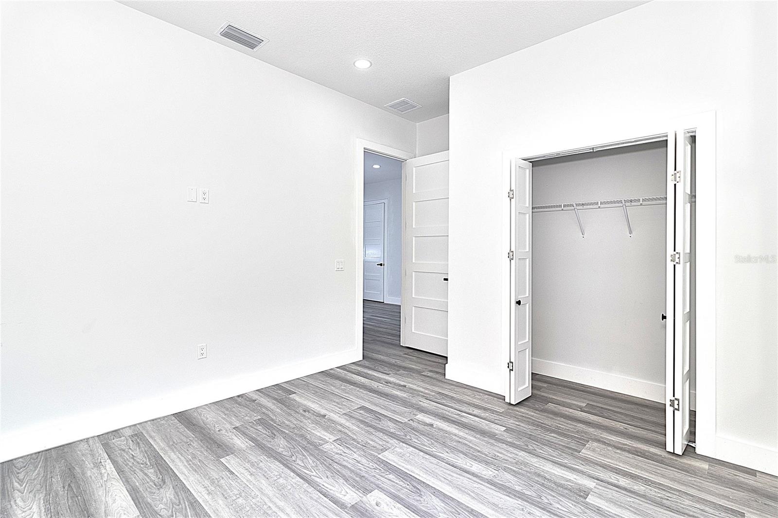 PINELLAS GROVES - Residential