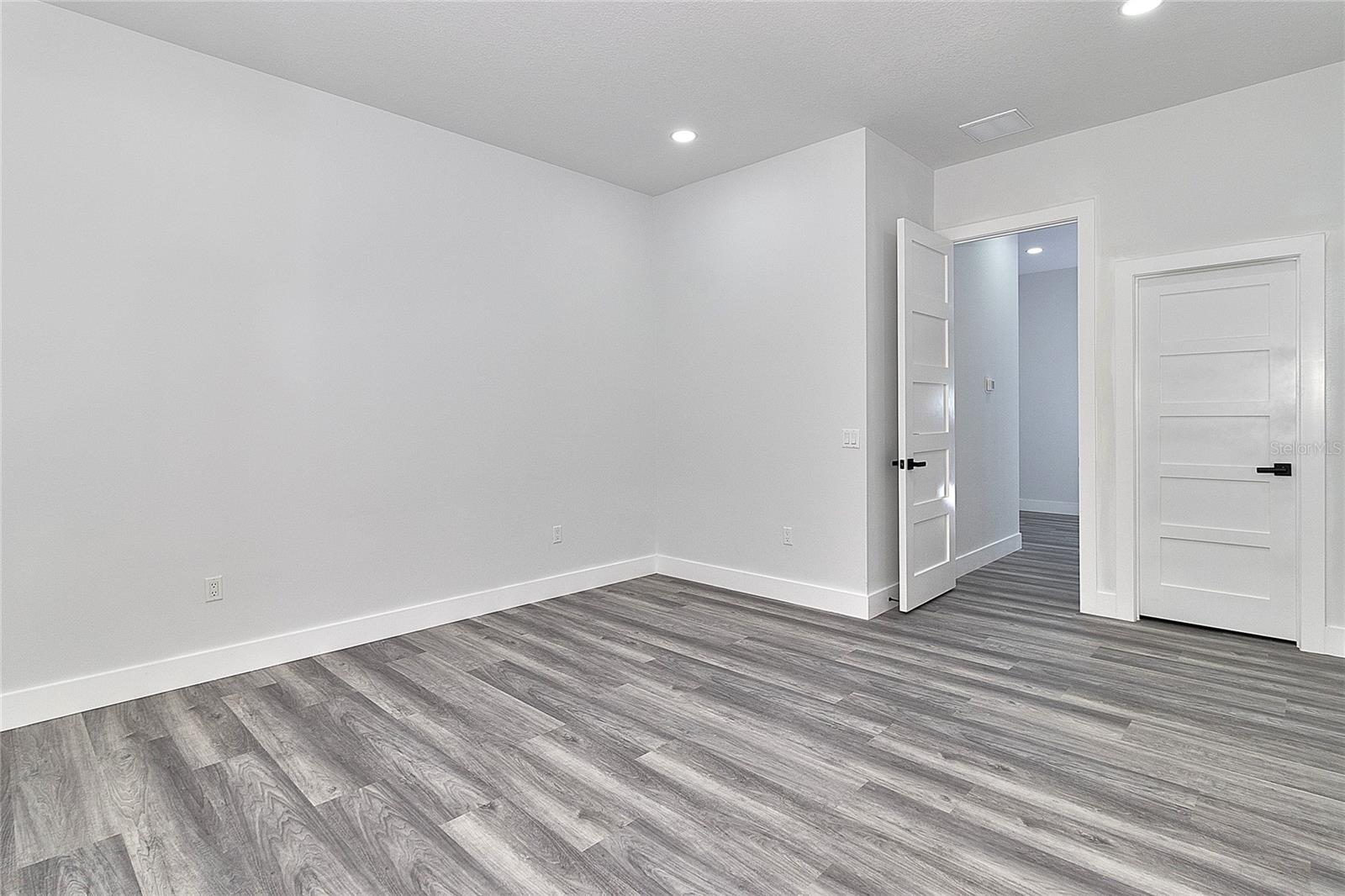 PINELLAS GROVES - Residential