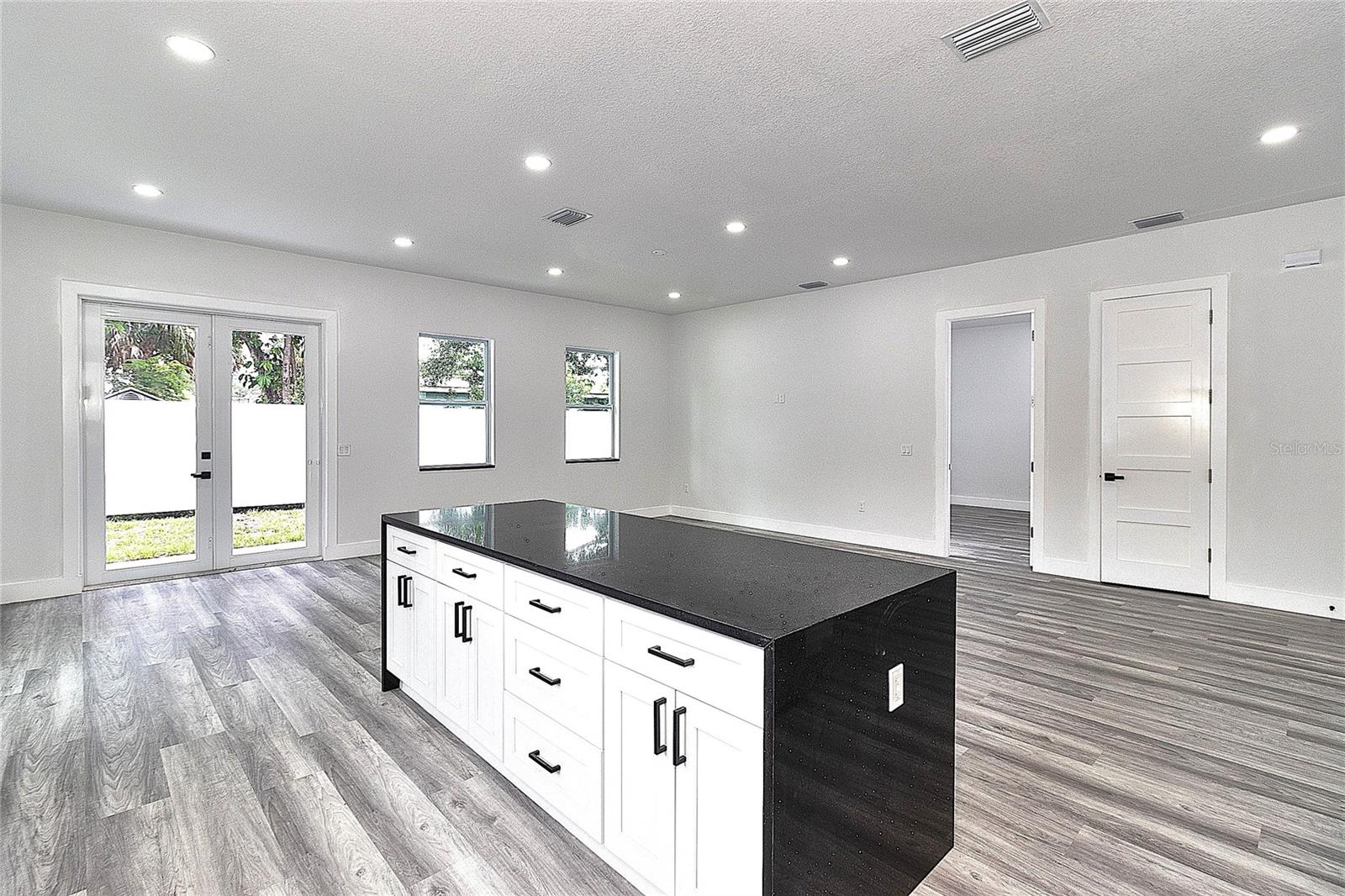 PINELLAS GROVES - Residential