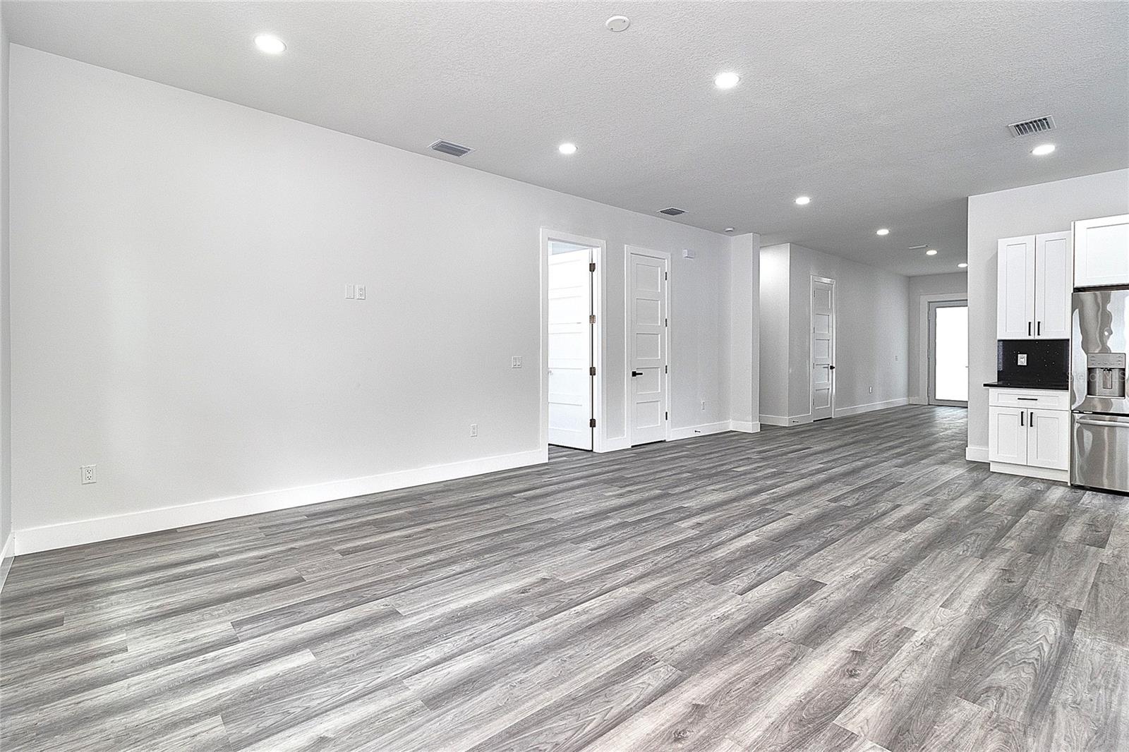 PINELLAS GROVES - Residential