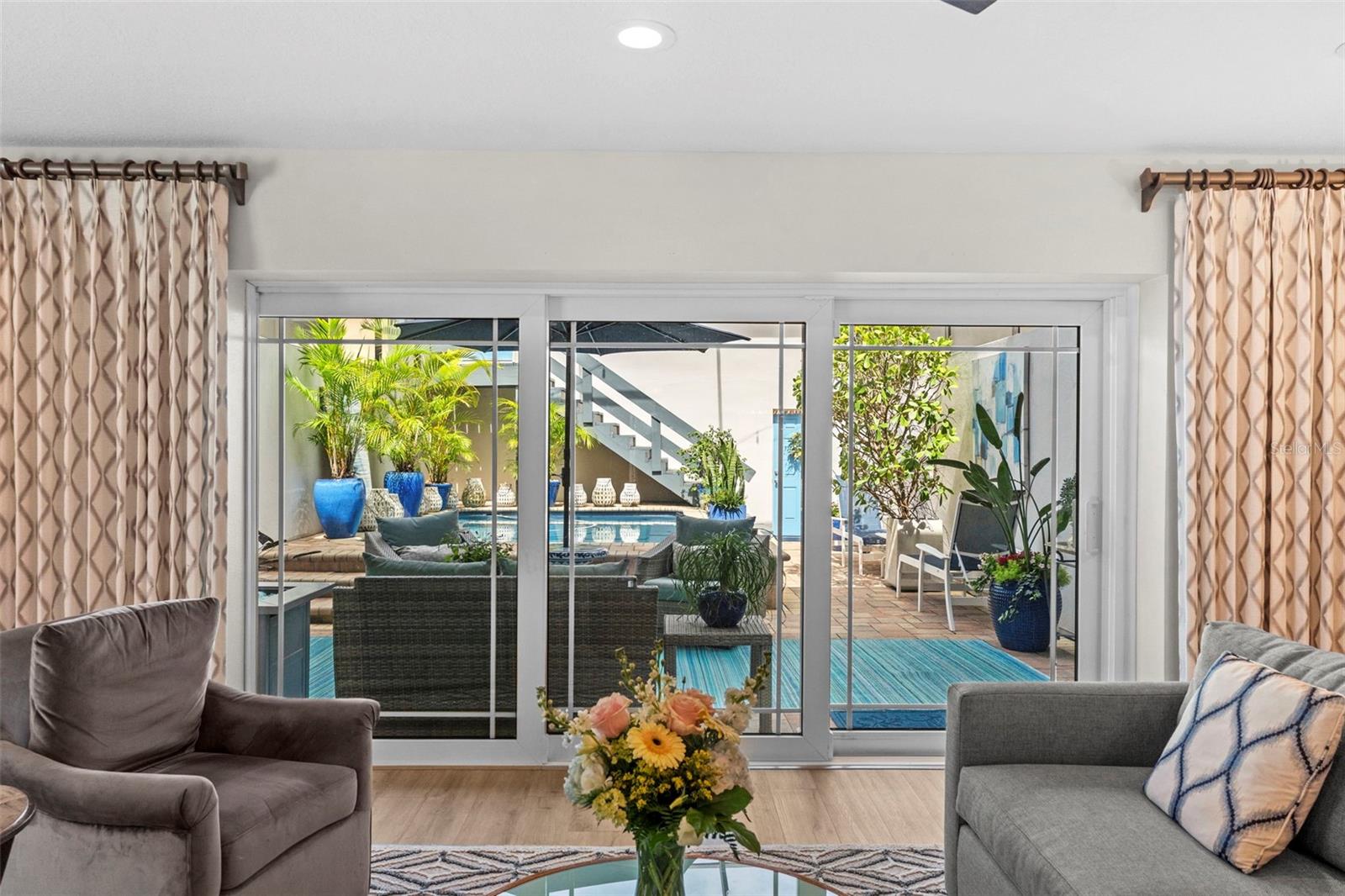 ELBERON PLACE A CONDO PH 01 - Residential