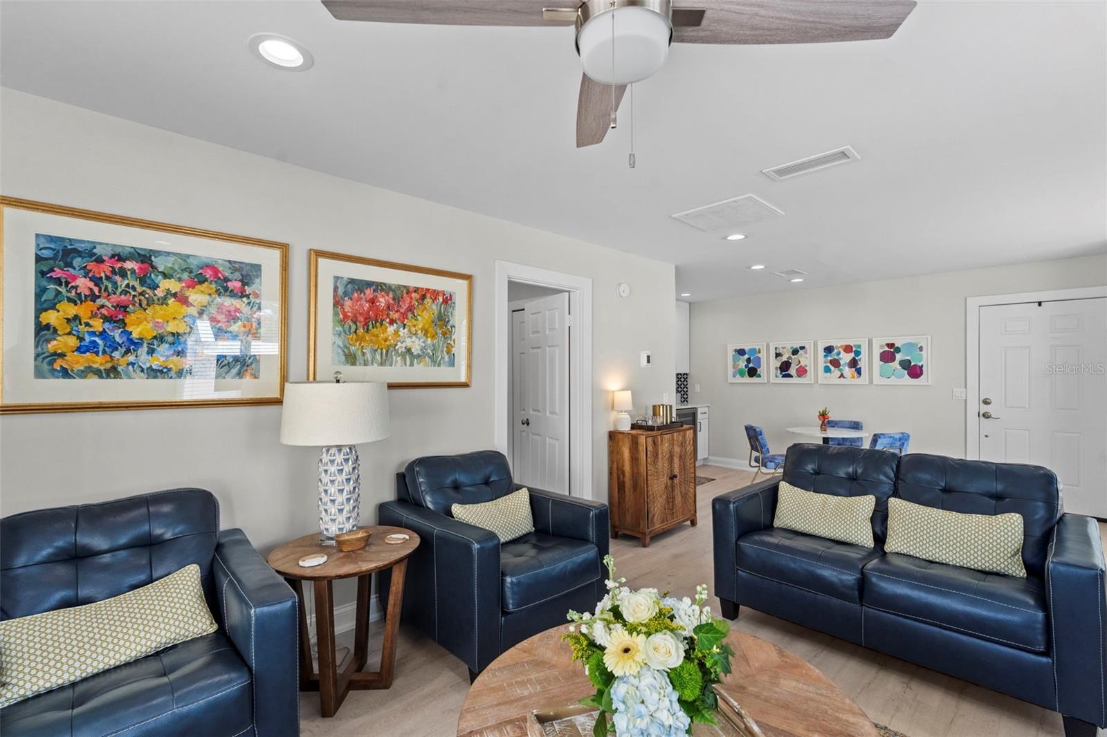 ELBERON PLACE A CONDO PH 01 - Residential