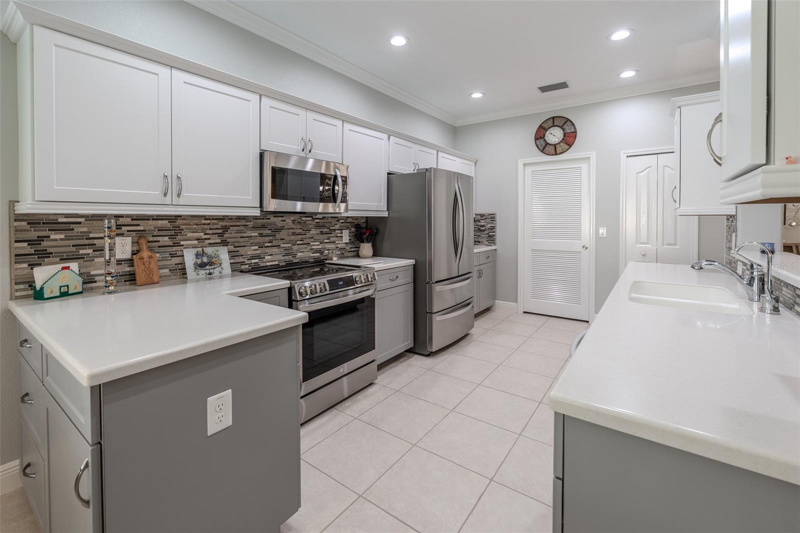 SUMMERGLEN - Residential