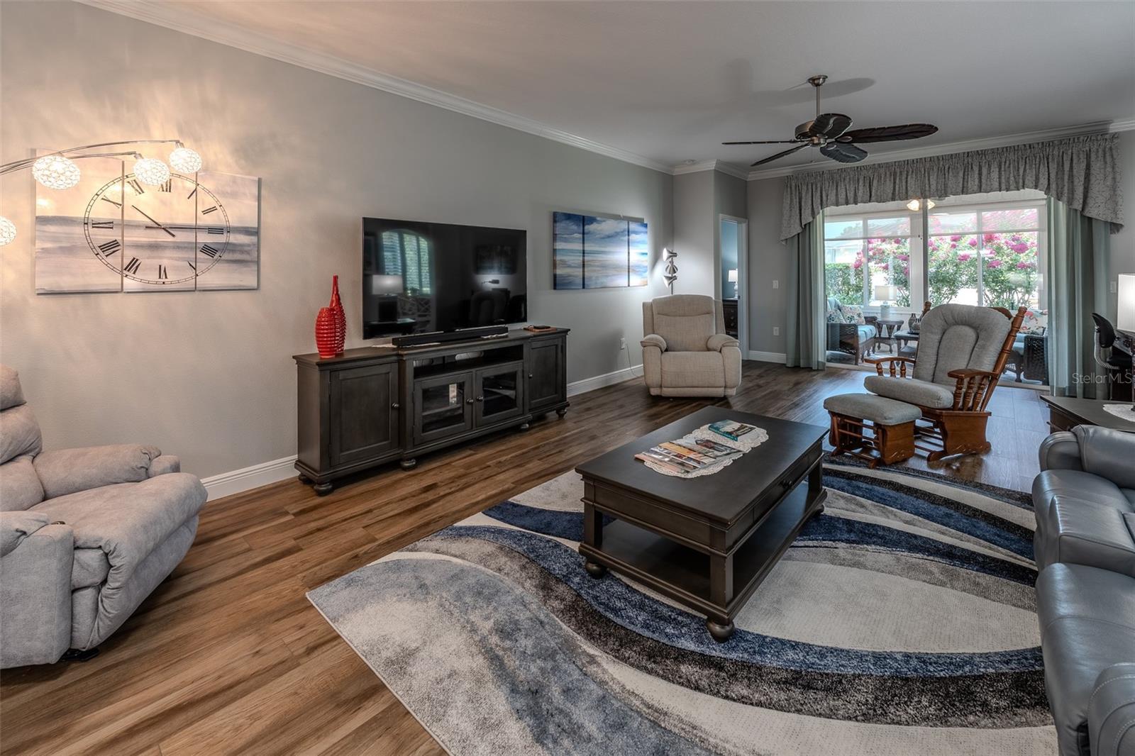 SUMMERGLEN - Residential