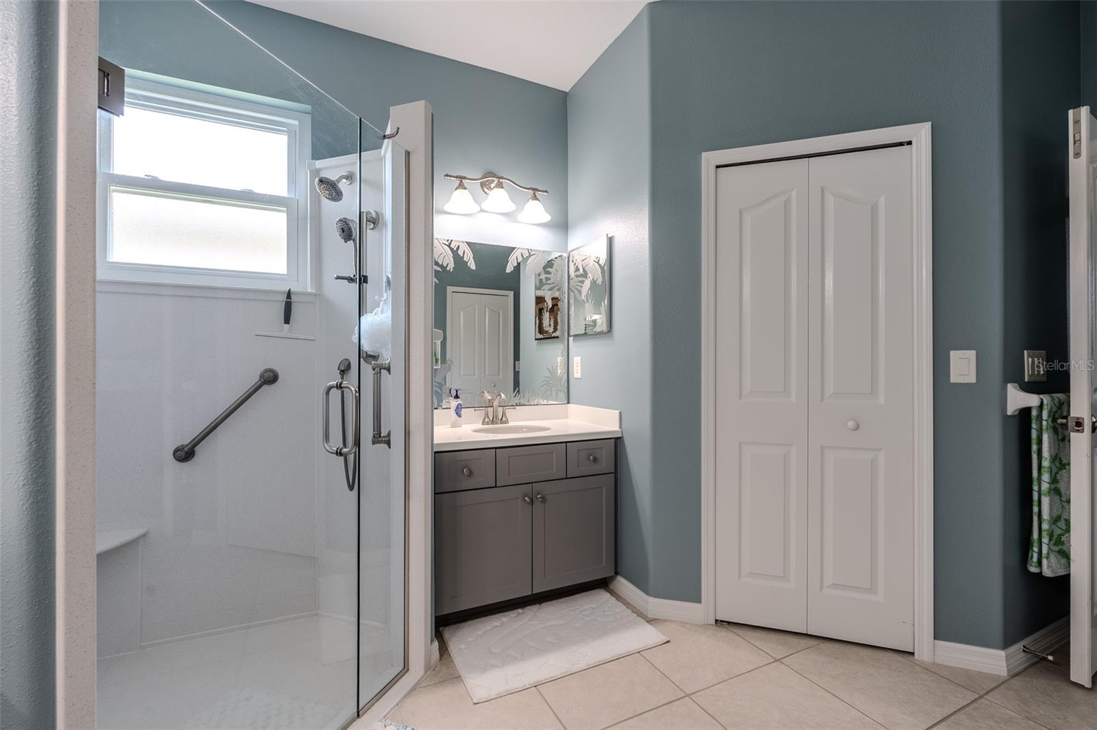 SUMMERGLEN - Residential