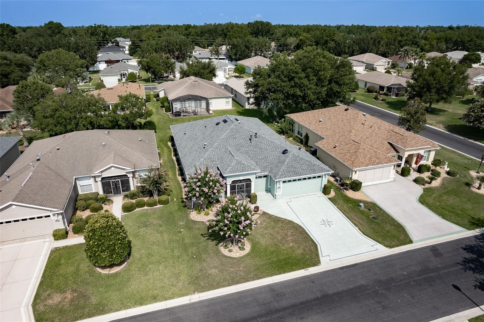 SUMMERGLEN - Residential
