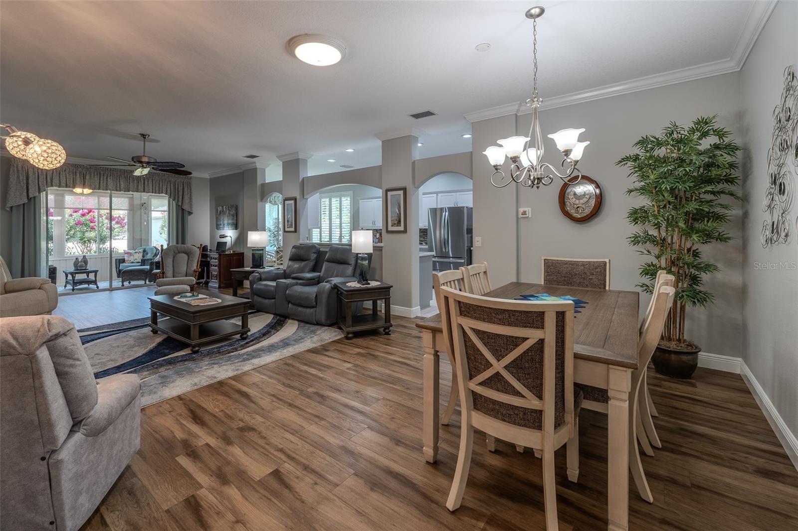 SUMMERGLEN - Residential