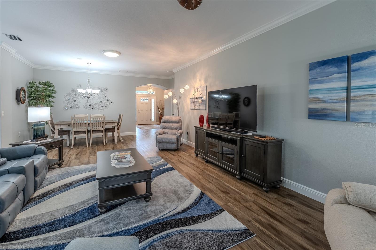 SUMMERGLEN - Residential