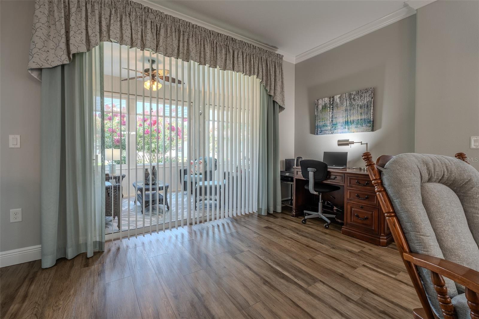 SUMMERGLEN - Residential