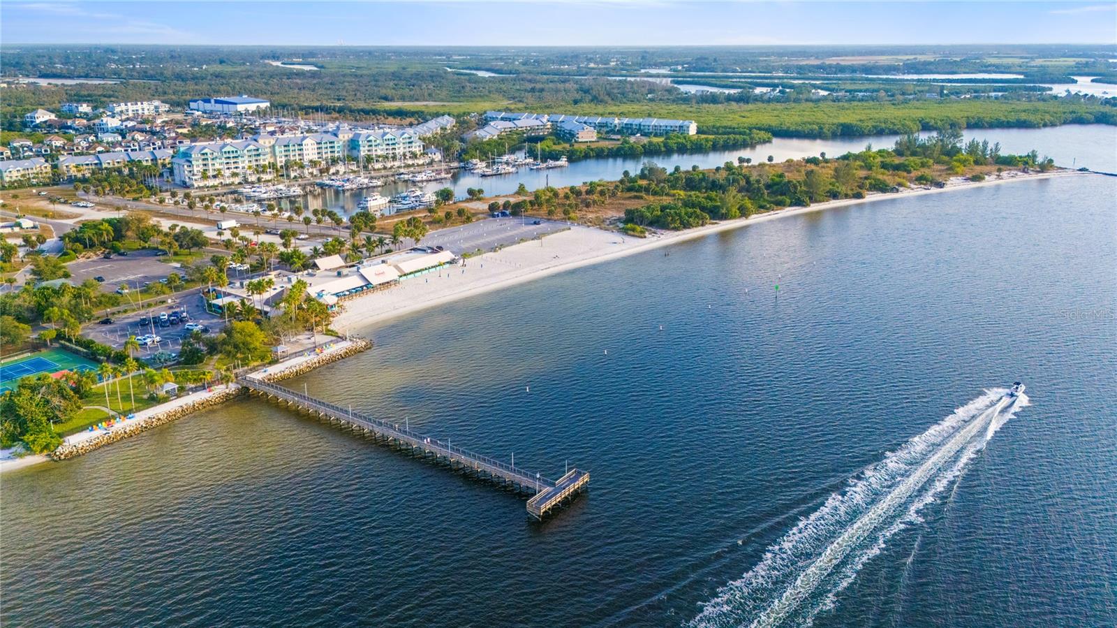 ISLAND RESORT AT MARINERS CLUB - Residential