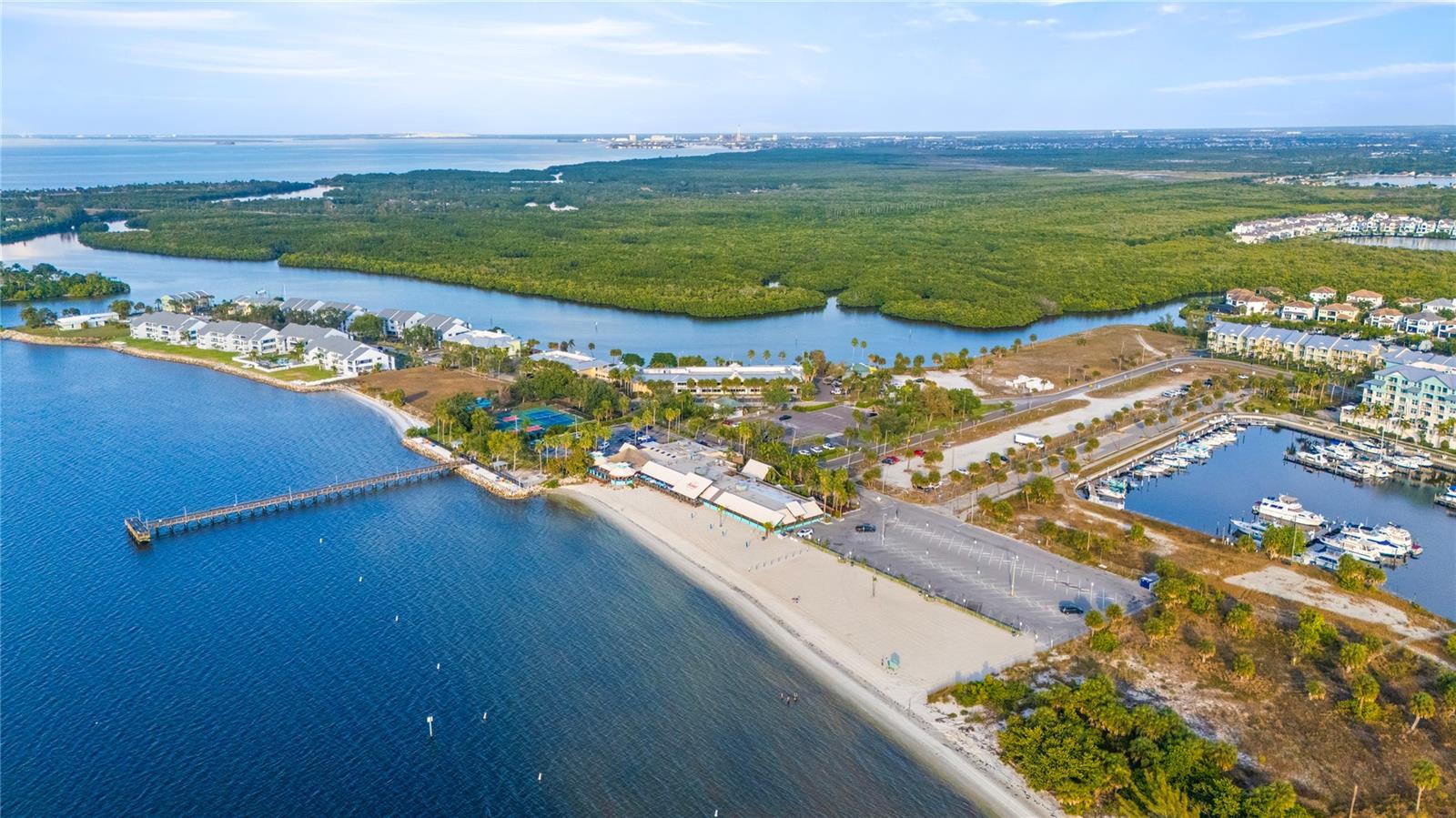 ISLAND RESORT AT MARINERS CLUB - Residential