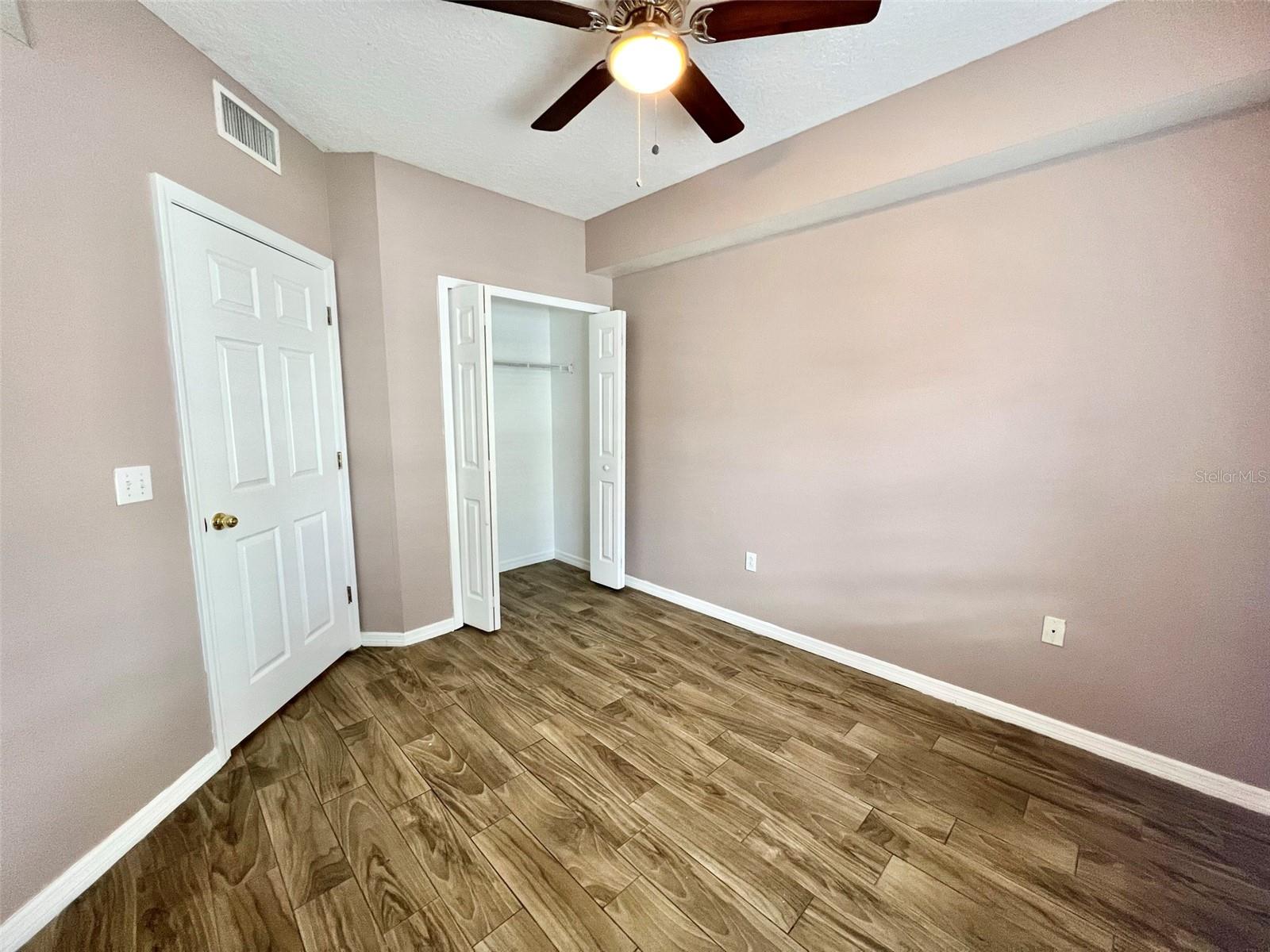 VILLAGES OF BLOOMINGDALE CONDO - Residential Lease