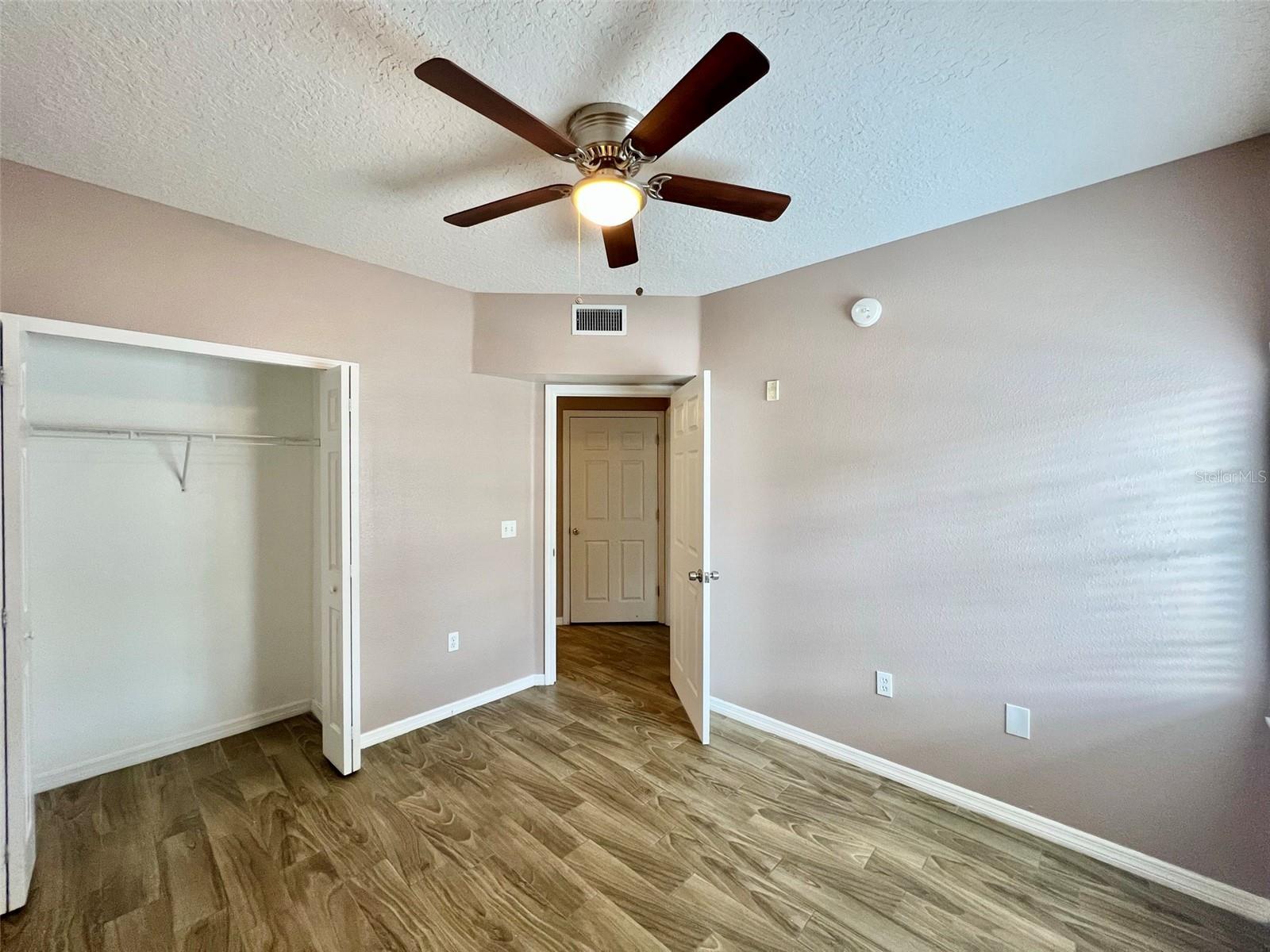VILLAGES OF BLOOMINGDALE CONDO - Residential Lease