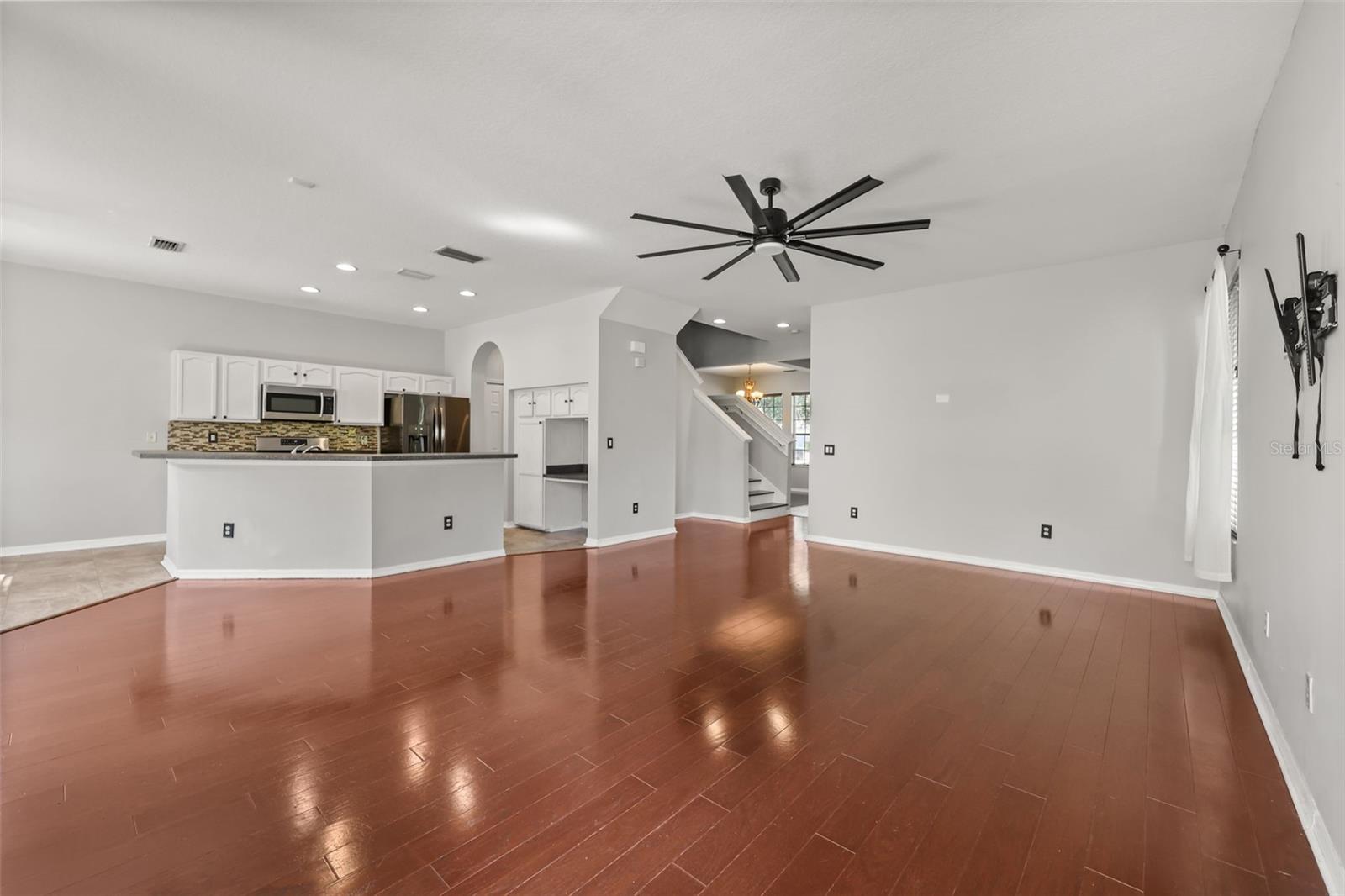 SIGNATURE LKS-PCL 01A - Residential Lease