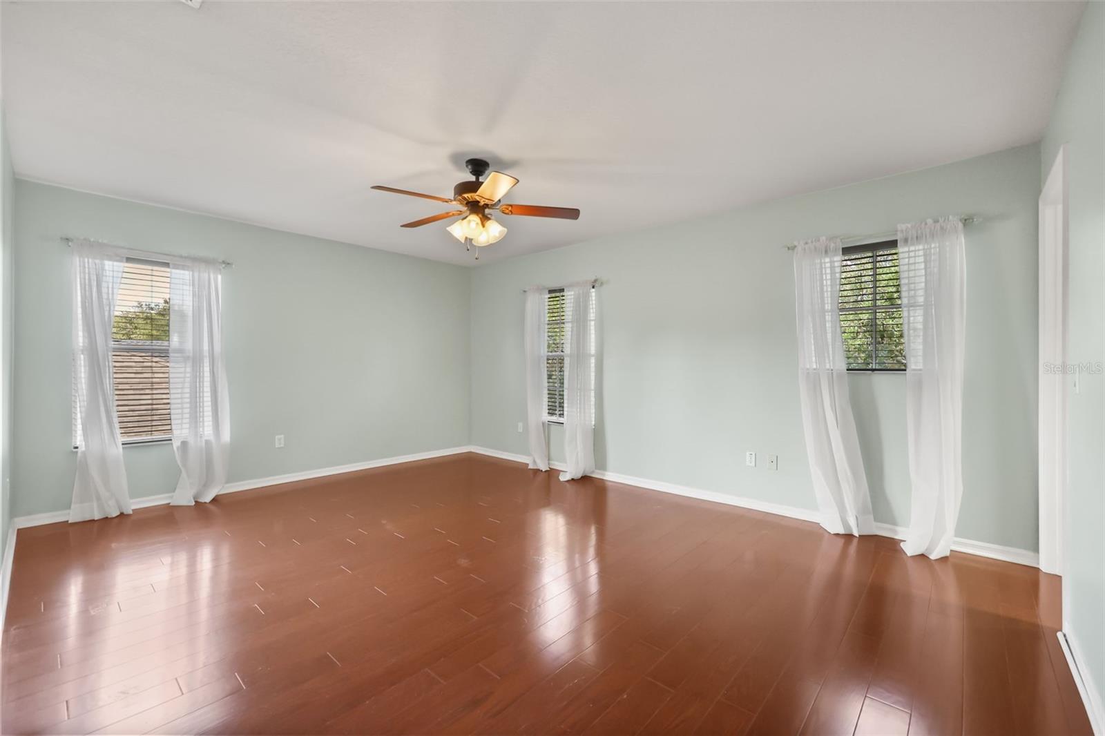 SIGNATURE LKS-PCL 01A - Residential Lease