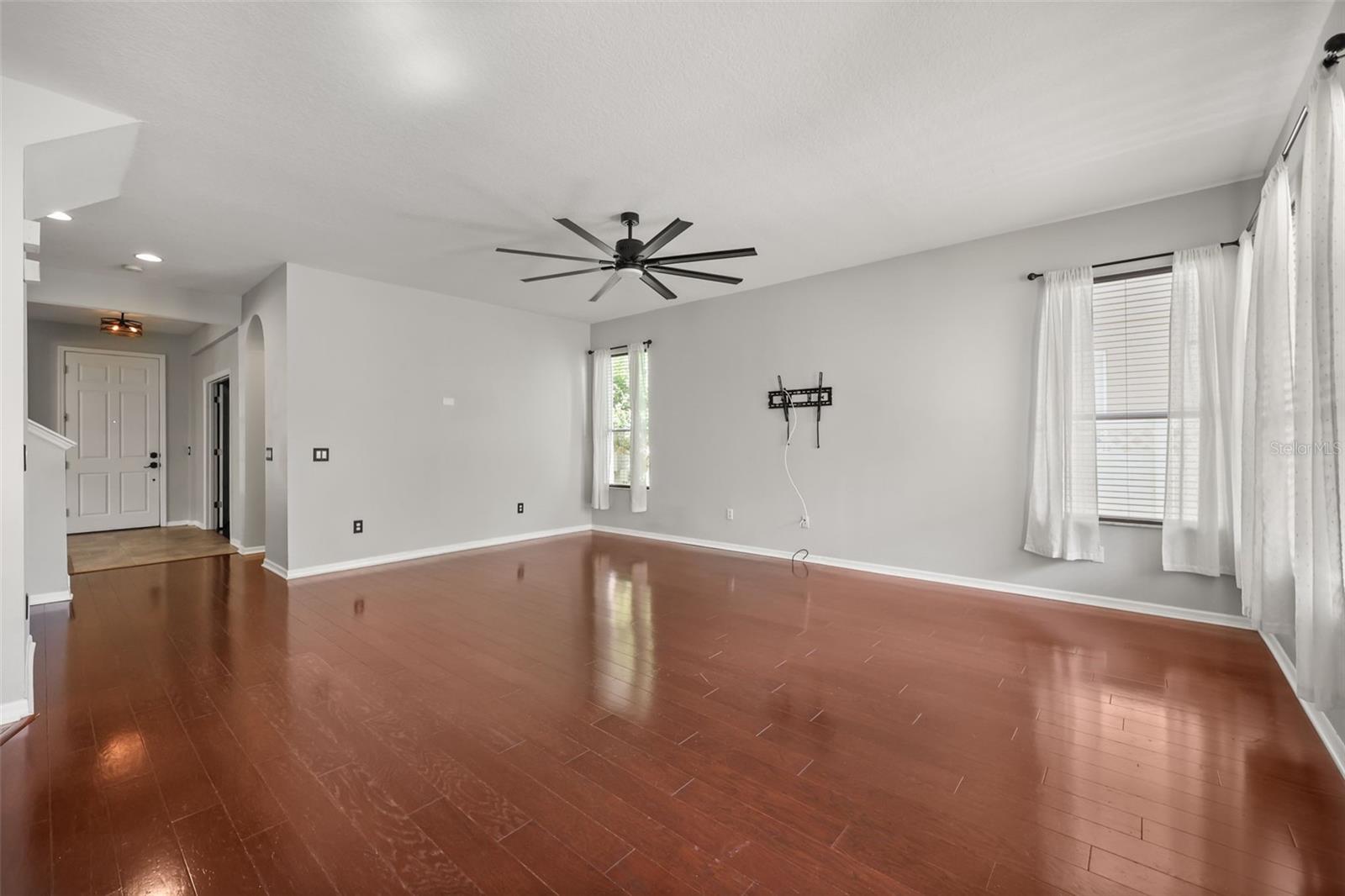 SIGNATURE LKS-PCL 01A - Residential Lease