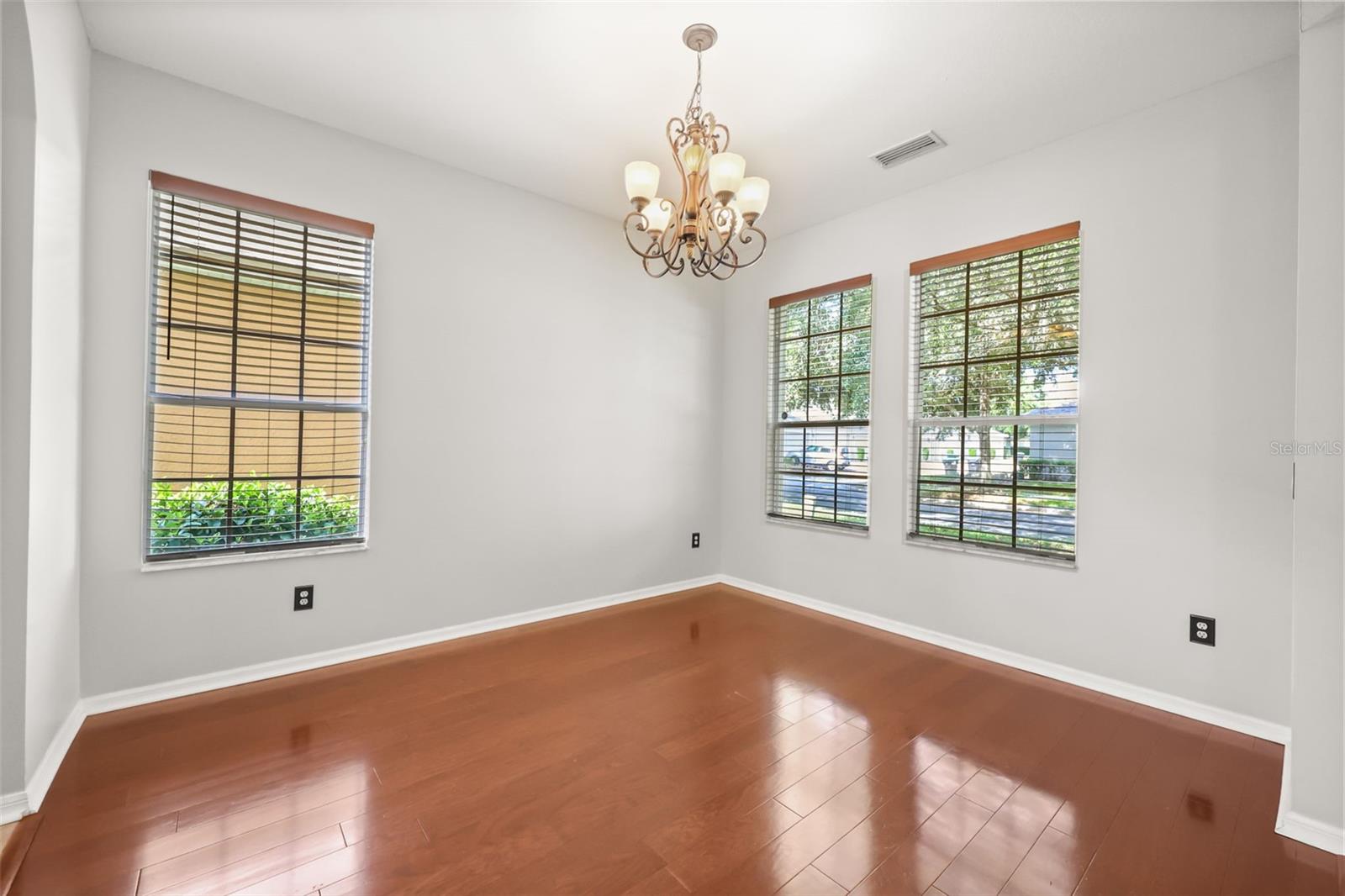 SIGNATURE LKS-PCL 01A - Residential Lease