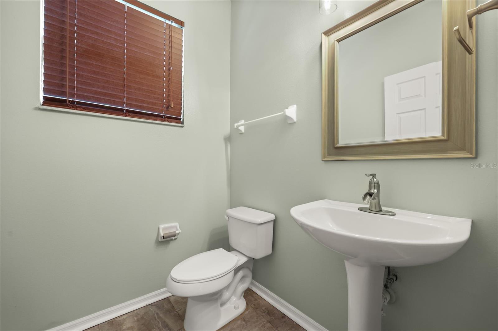 SIGNATURE LKS-PCL 01A - Residential Lease