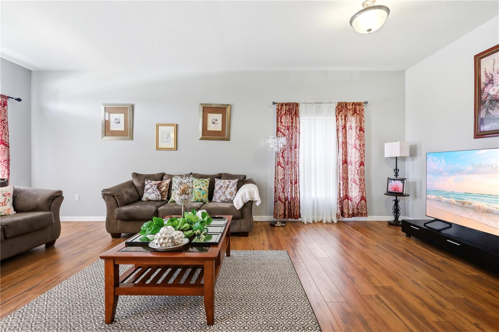 ESTANCIA - Residential