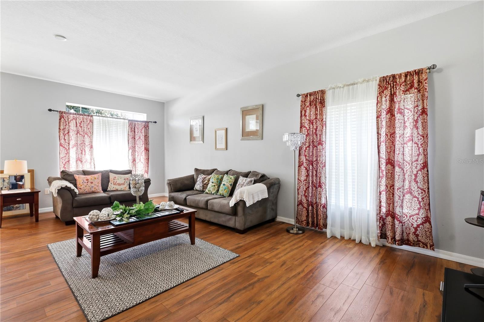 ESTANCIA - Residential