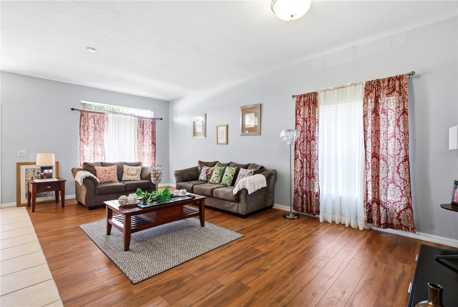 ESTANCIA - Residential