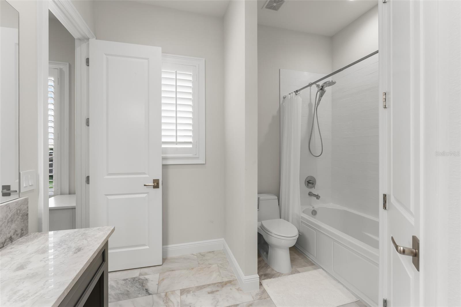 ISLES OF LAKE HANCOCK - Residential Lease