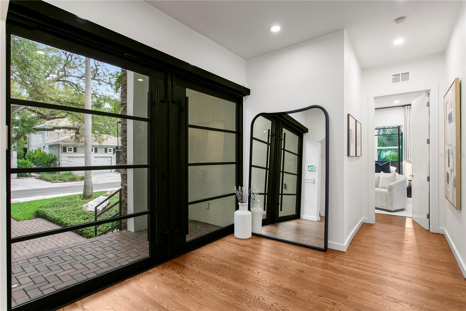 SHELL POINT - Residential