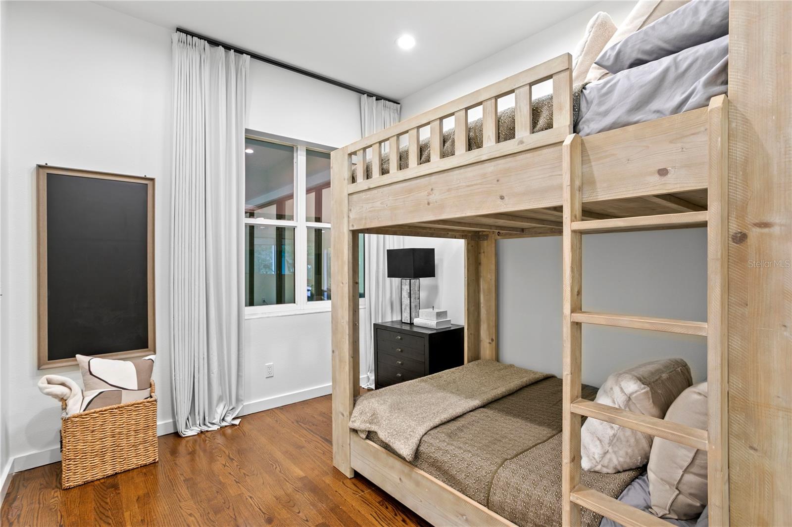 SHELL POINT - Residential