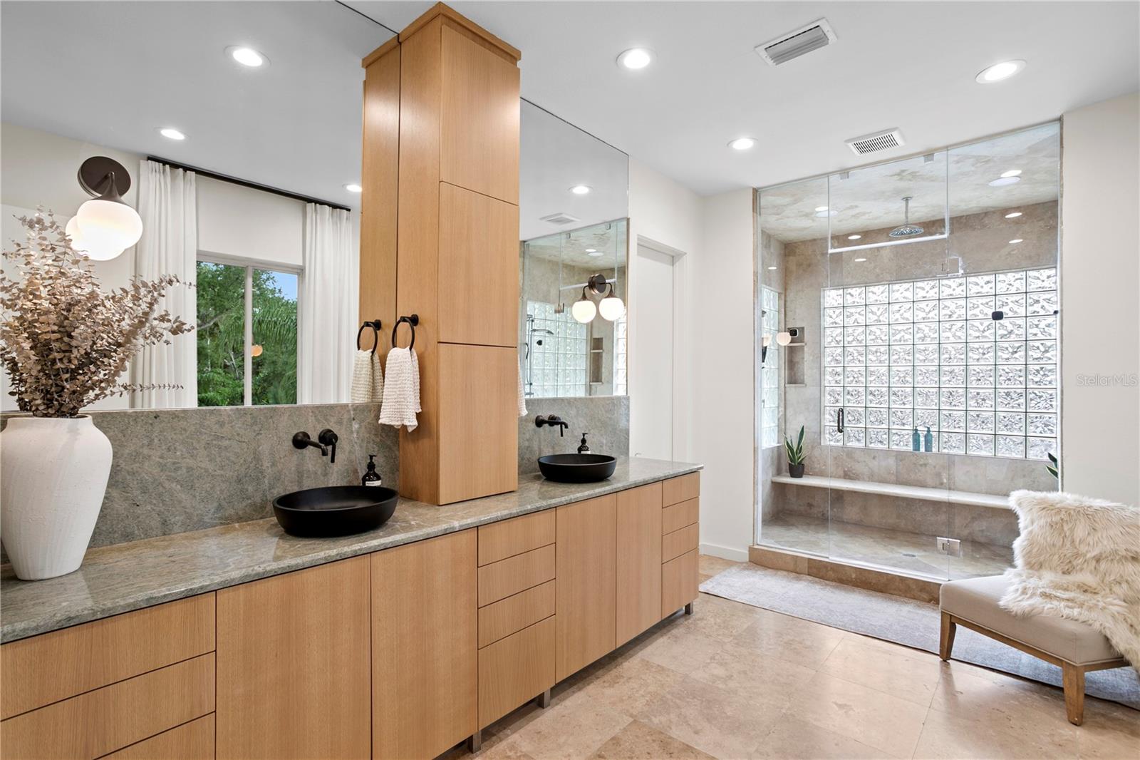 SHELL POINT - Residential
