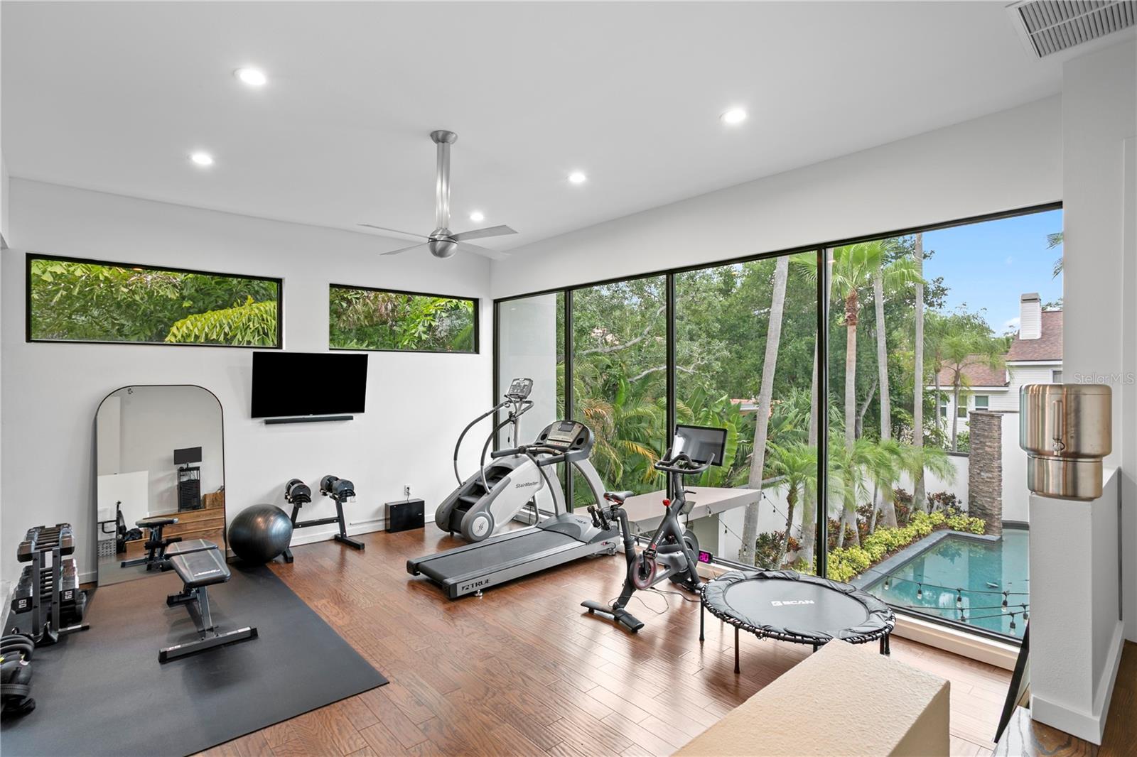 SHELL POINT - Residential
