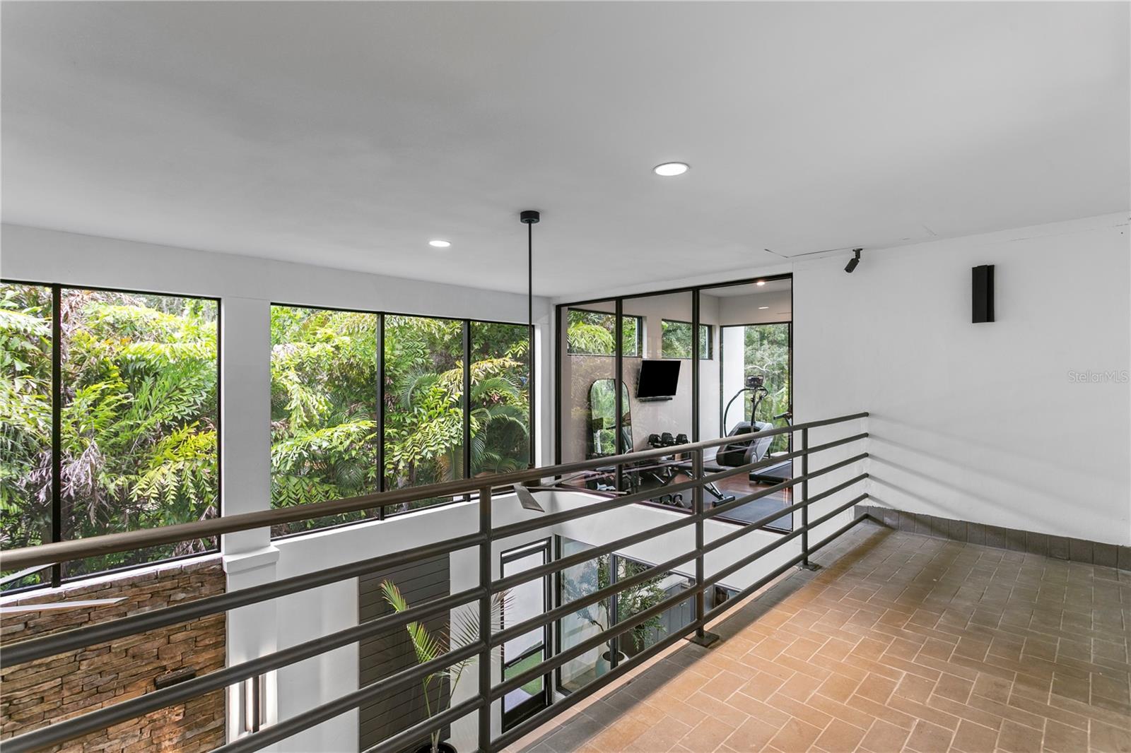 SHELL POINT - Residential