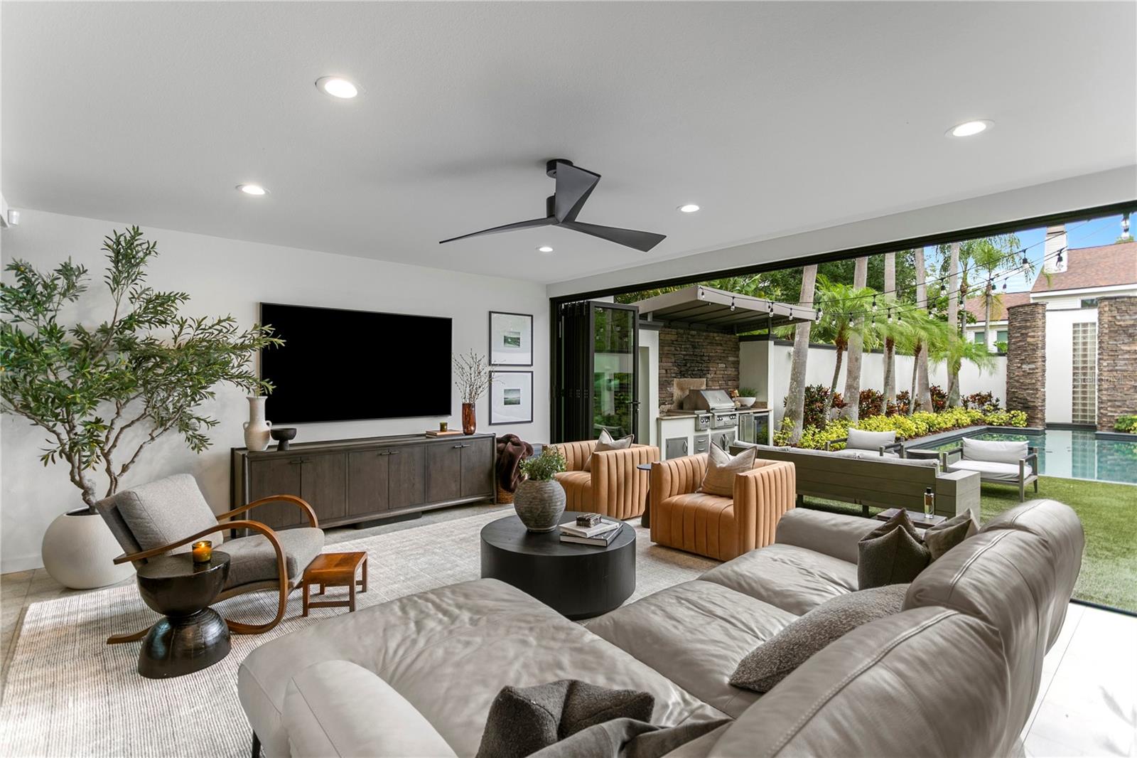 SHELL POINT - Residential