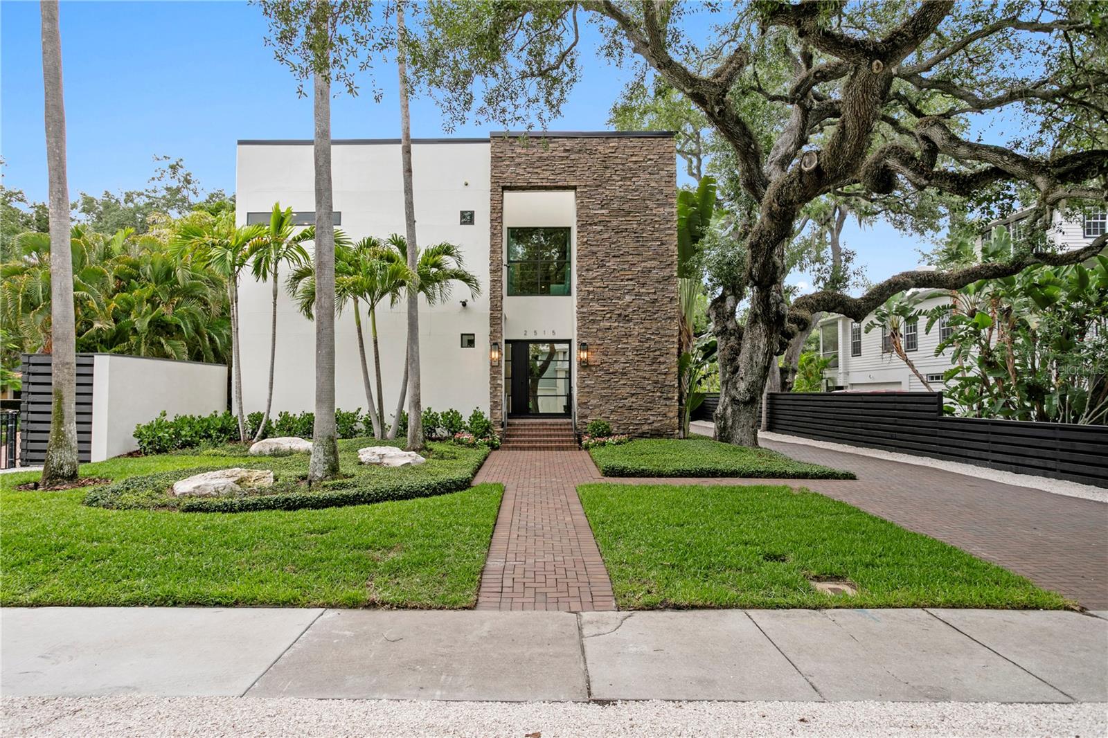 SHELL POINT - Residential