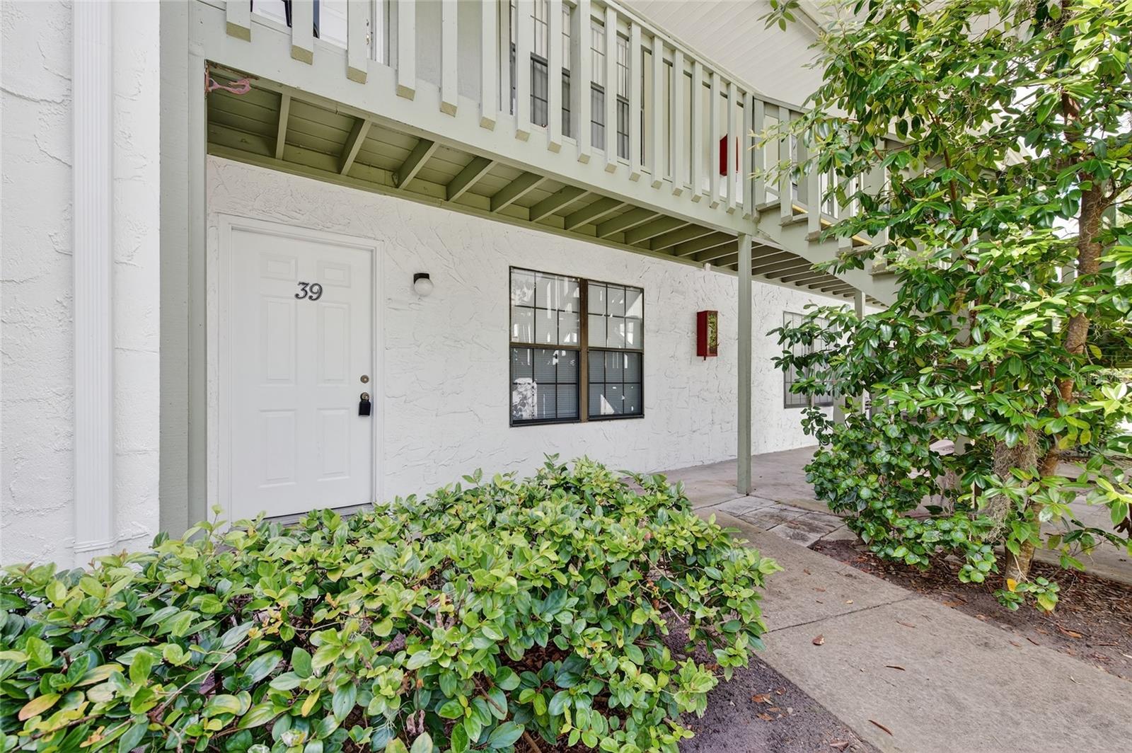 This first-floor condominium features two bedrooms and two bathrooms, with convenient
parking nearby. Experience a resort-style lifestyle in this community, which features an
Olympic-sized swimming pool, a community center equipped with a kitchen ideal for
entertaining, and a pool table. Additionally, on-site coin laundry facilities are available. The
location is just a short distance from shopping centers and major highways.
All measurements and information in the MLS is intended to be accurate, but can not be guaranteed. No warranties are implied/expressed and all information should be verified by Buyer